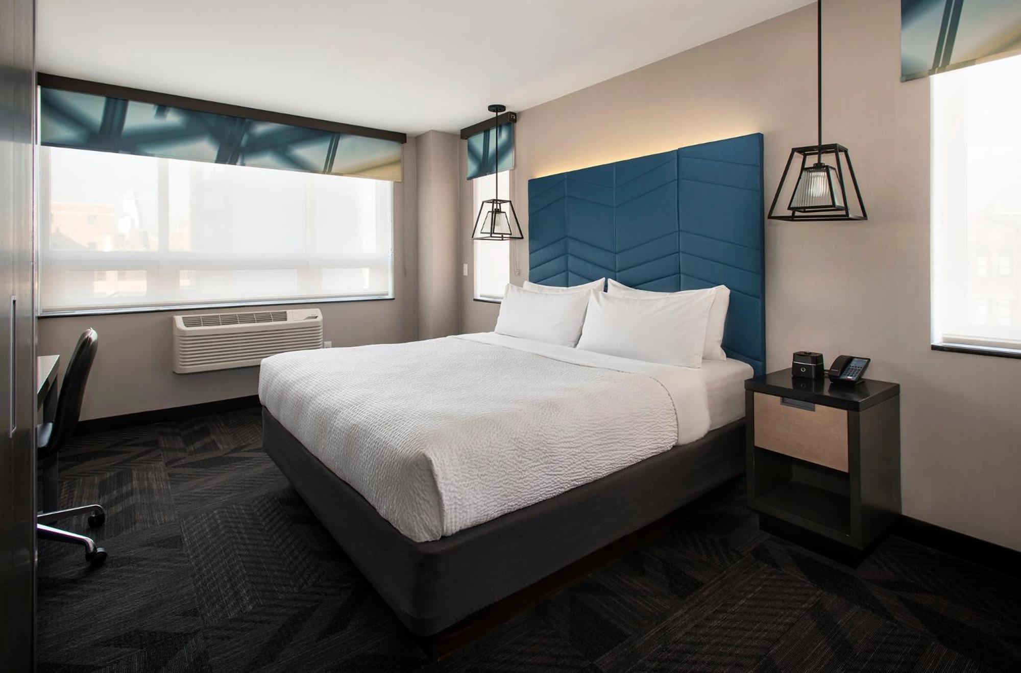 Guest Room, 1 King