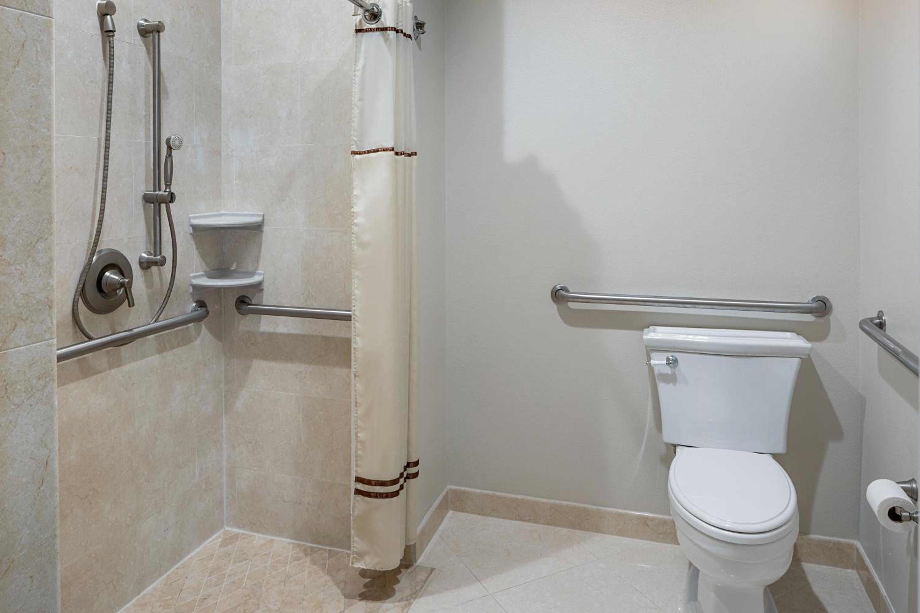 Mobility Accessible Roll In Shower King Studio - Pool View