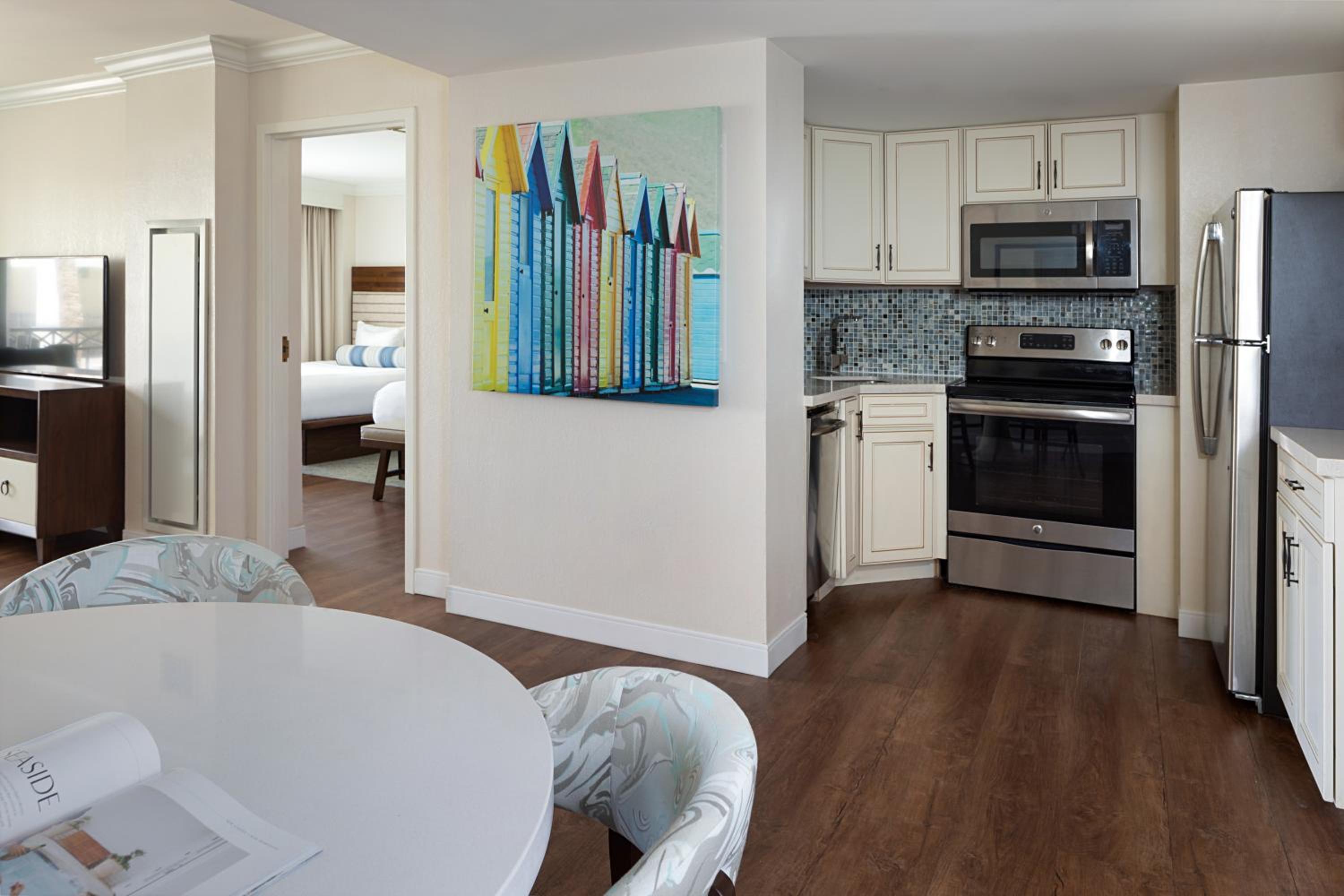 Two Bedroom Two Queens - Two Queens Suite - Pool View