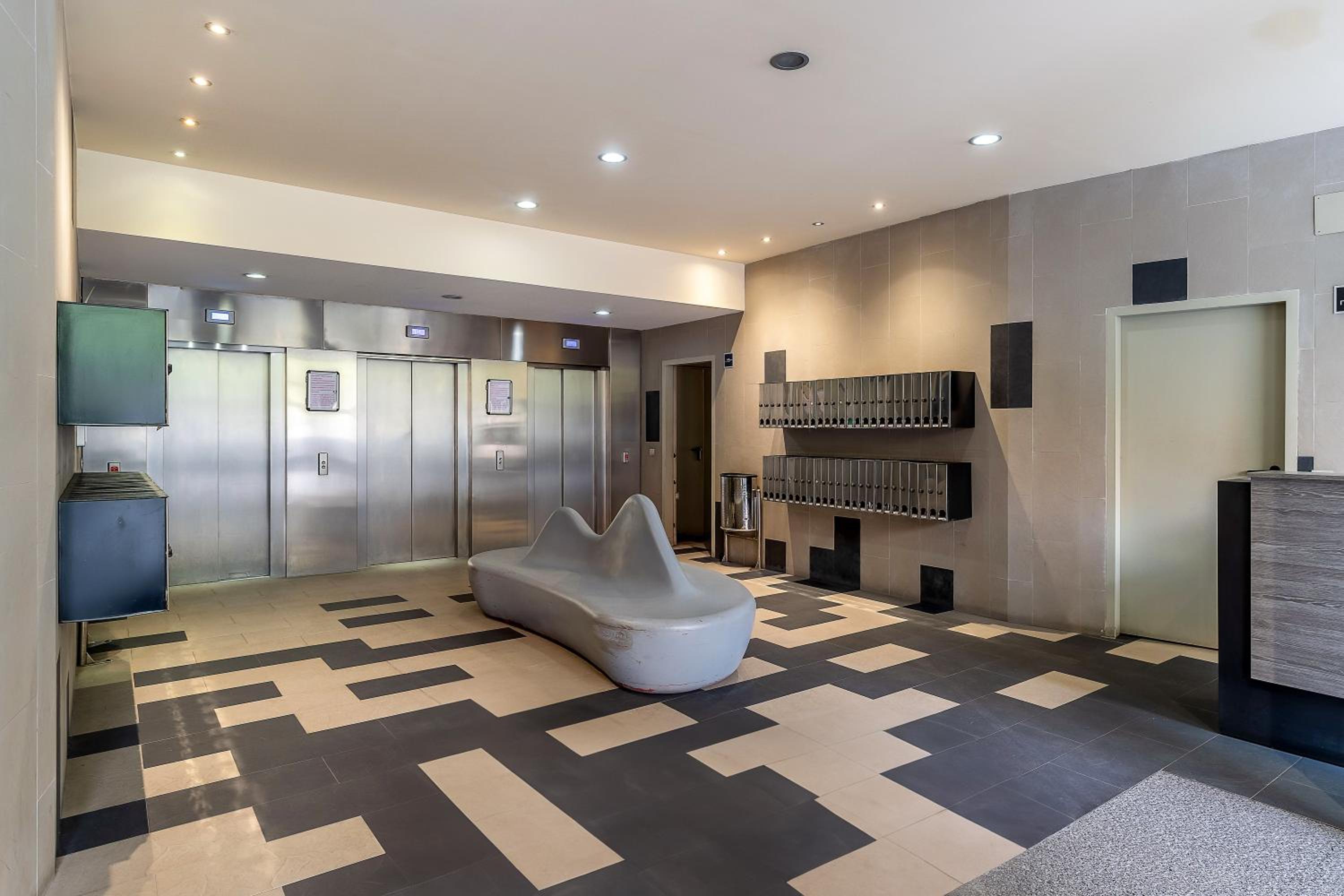Two-Bedroom Apartment with Balcony and Sea View photo 3