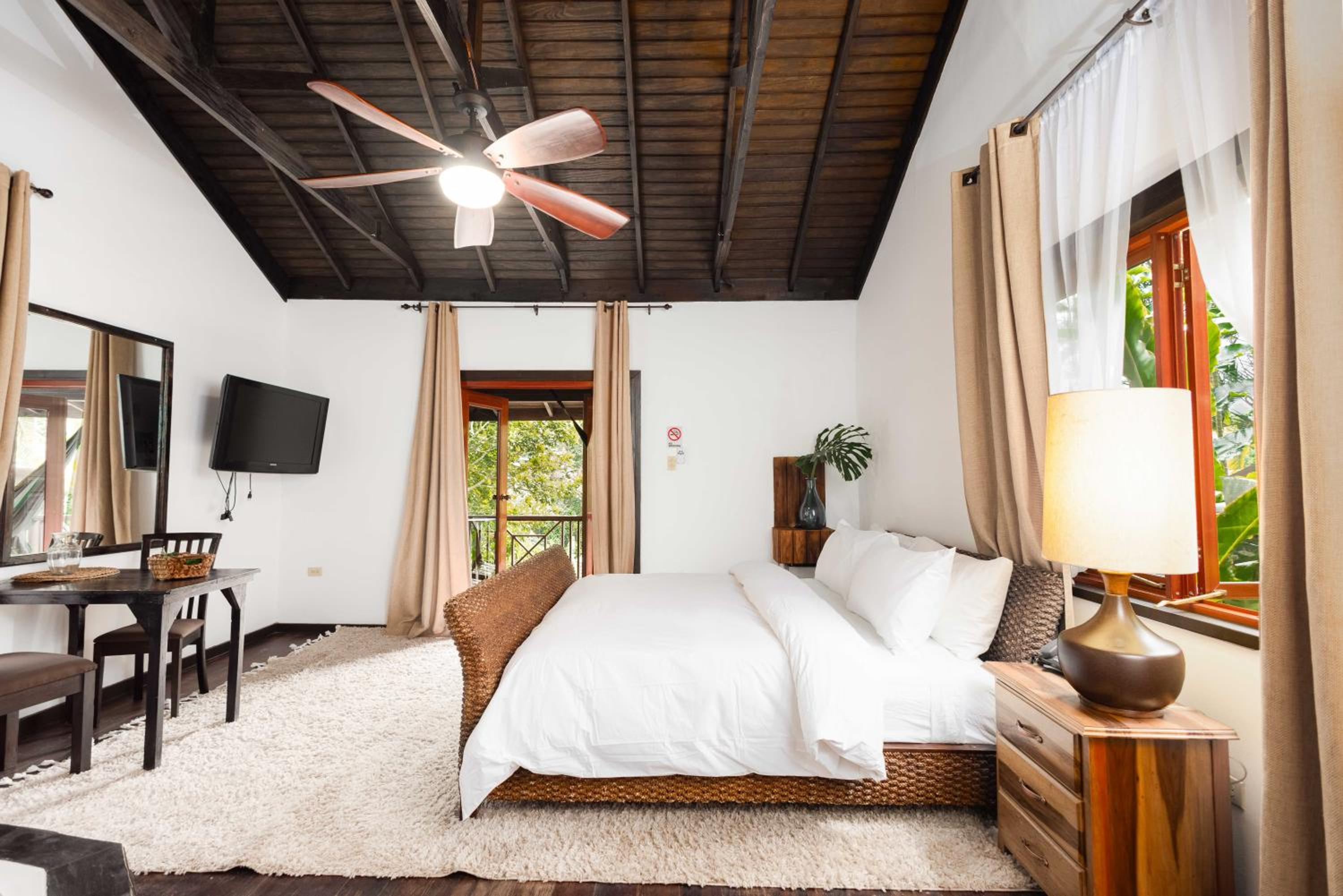 Double Room with Mountain View