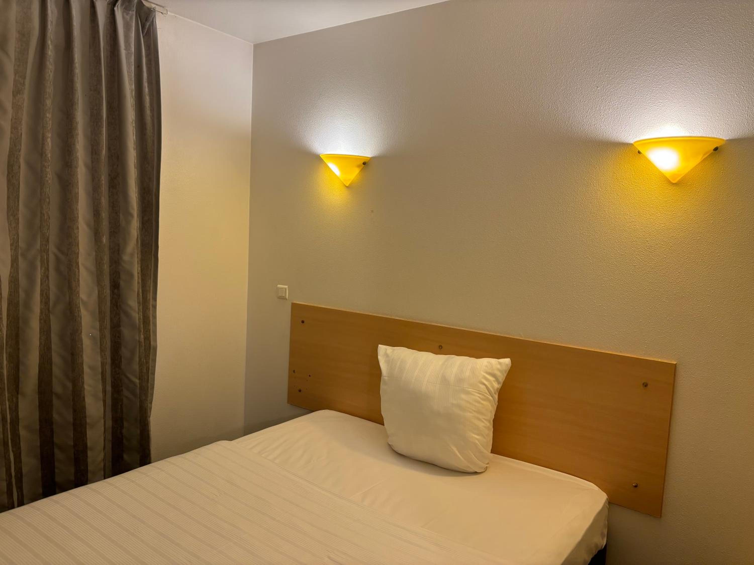 Standard Double Room photo 3
