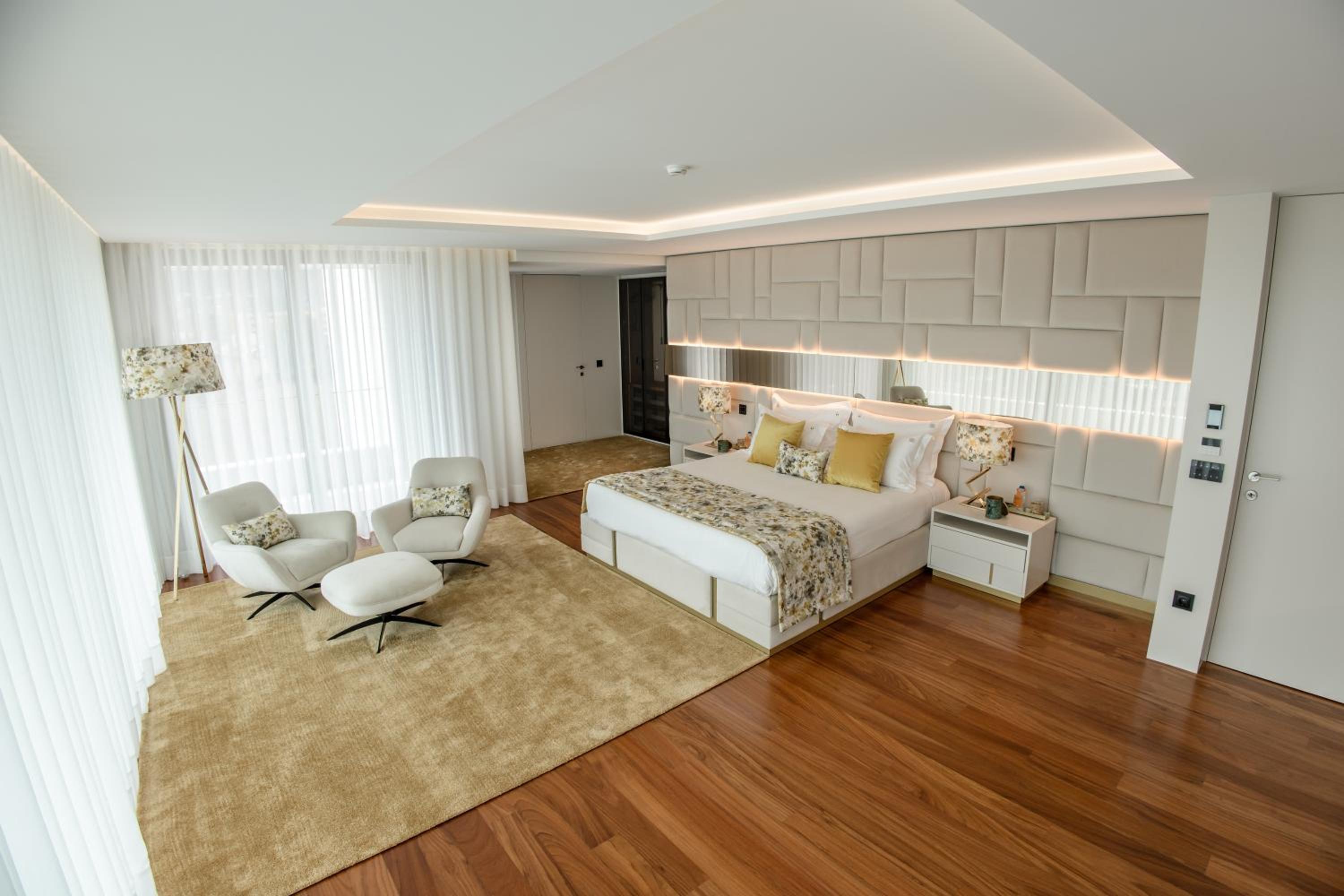 Two-Bedroom Apartment with Private Pool photo 3