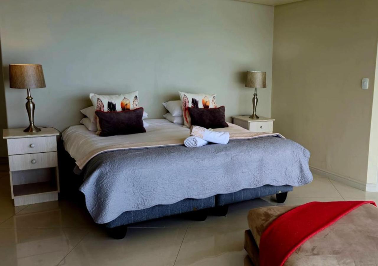 Deluxe Family Suite photo 1