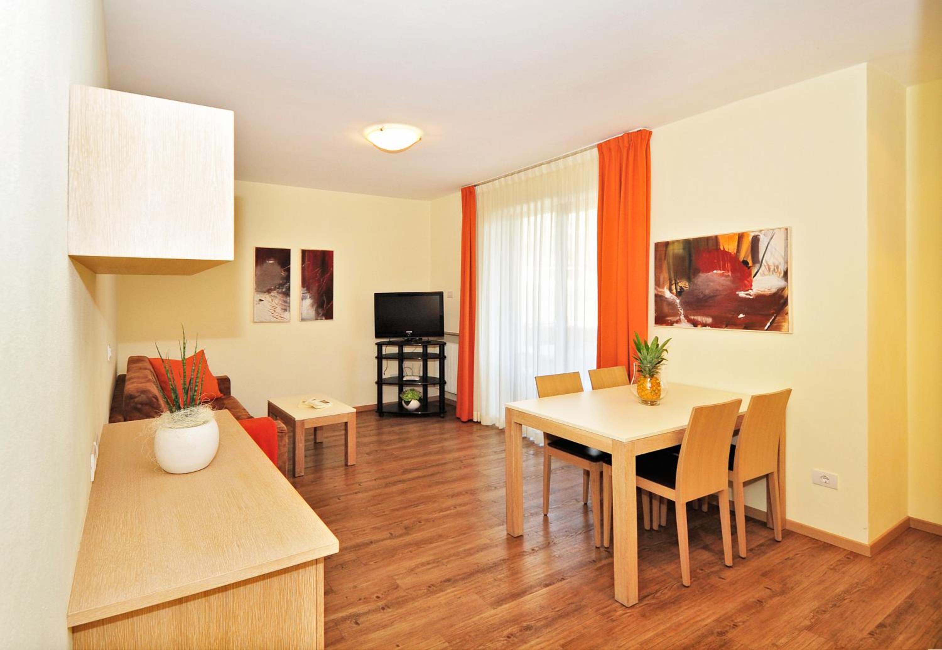 Superior One-Bedroom Apartment with Balcony