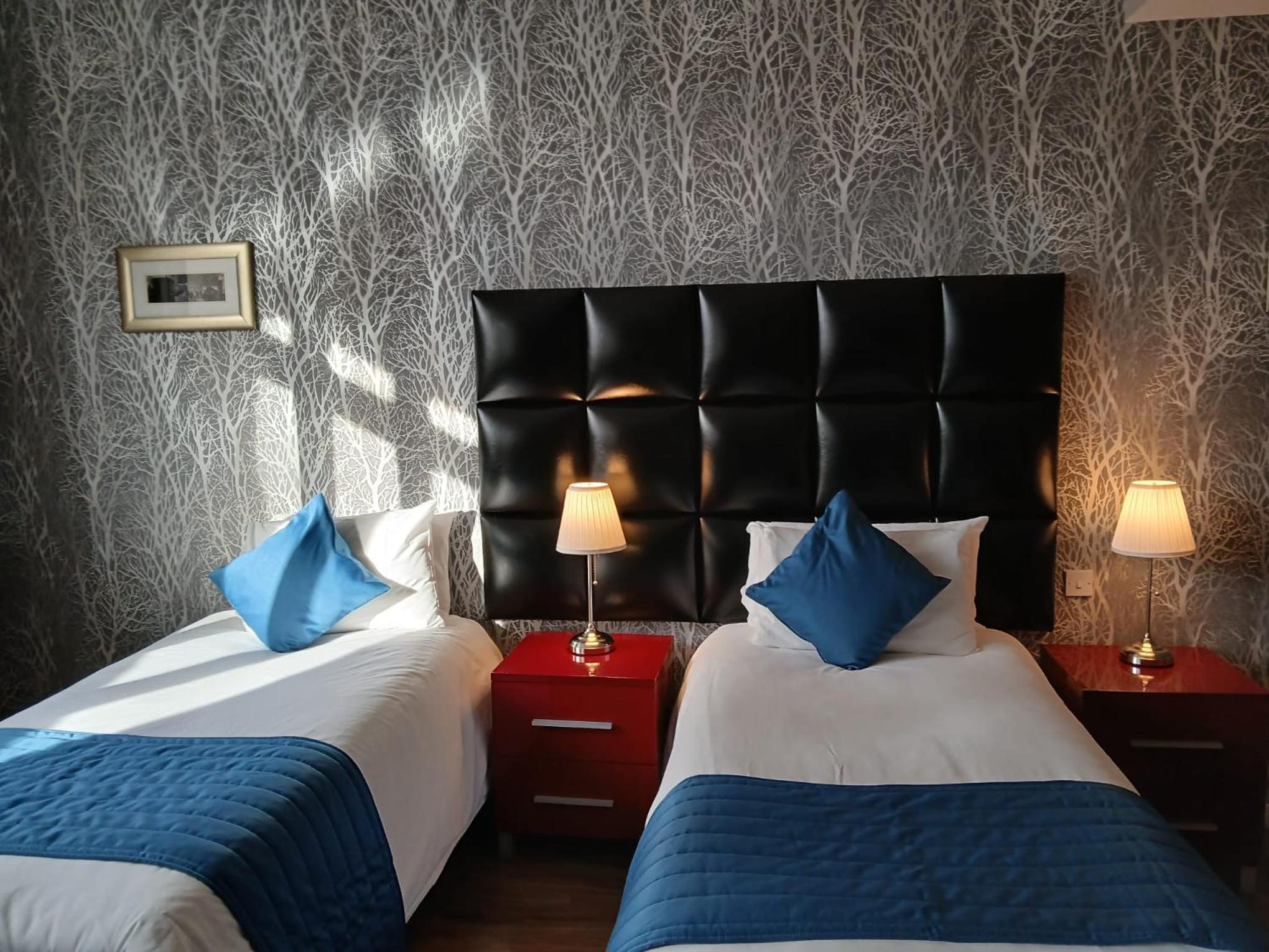 Standard Twin Room photo 2