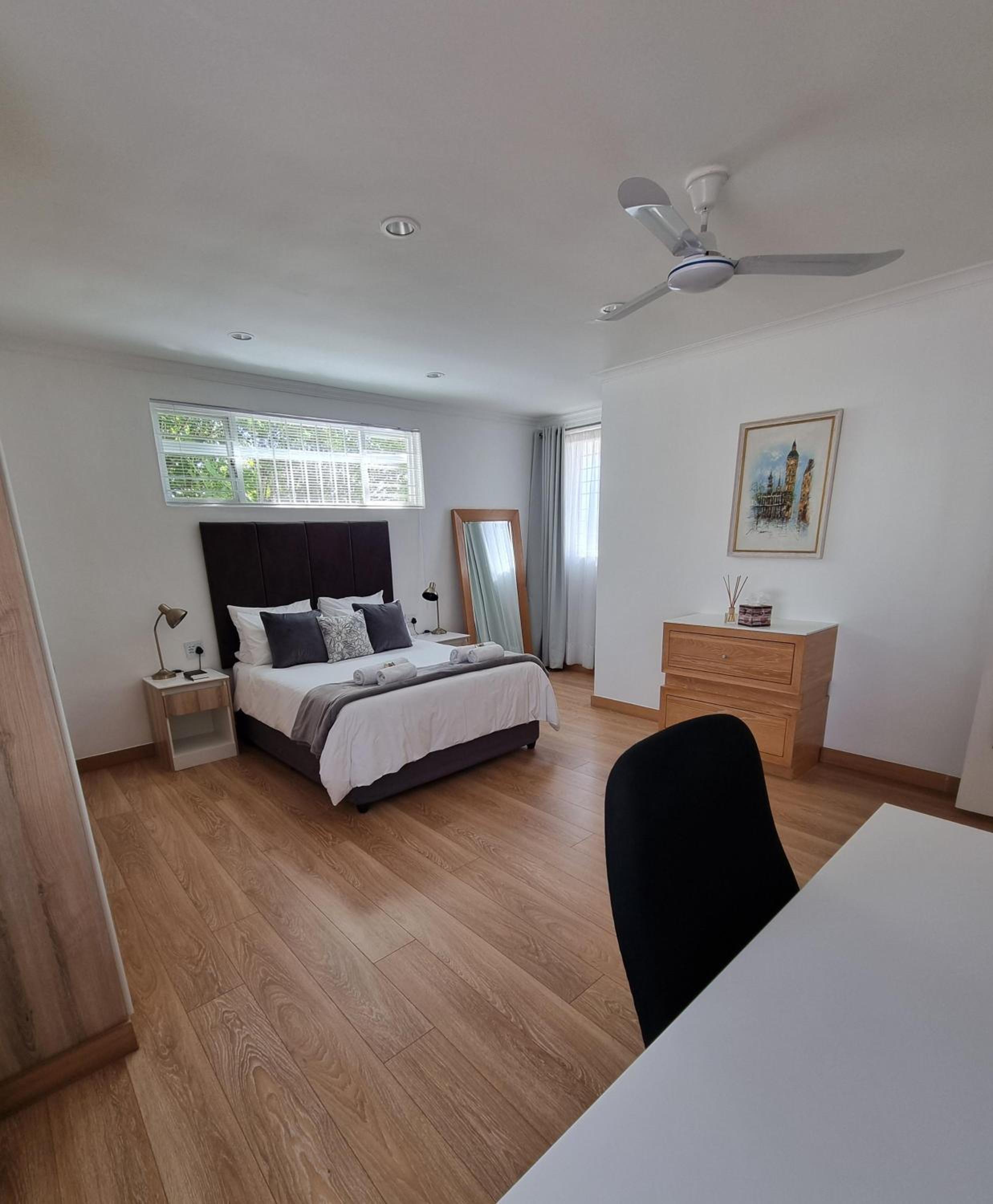 One-Bedroom Apartment - Photo 1