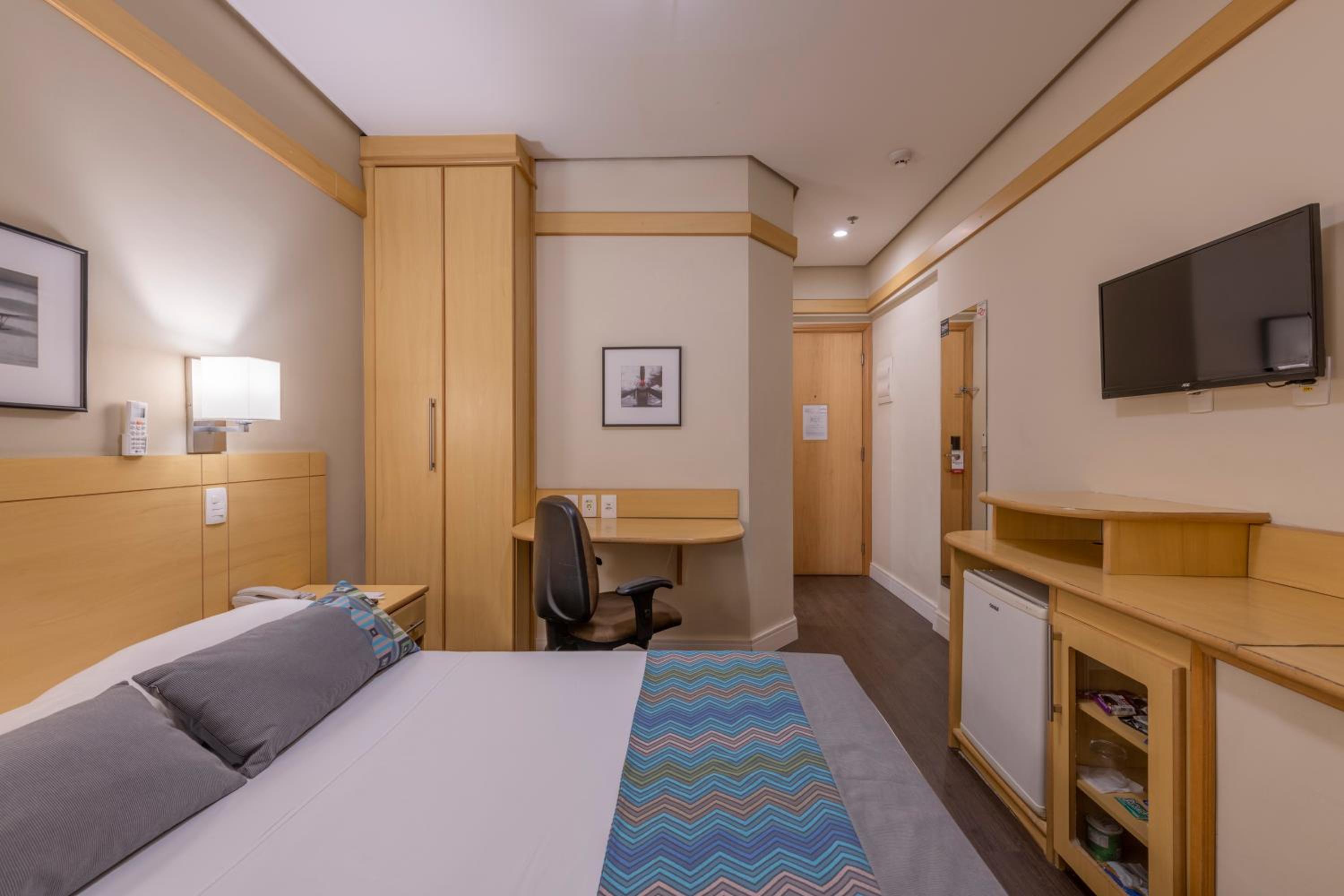 Standard Double Room - Photo 5