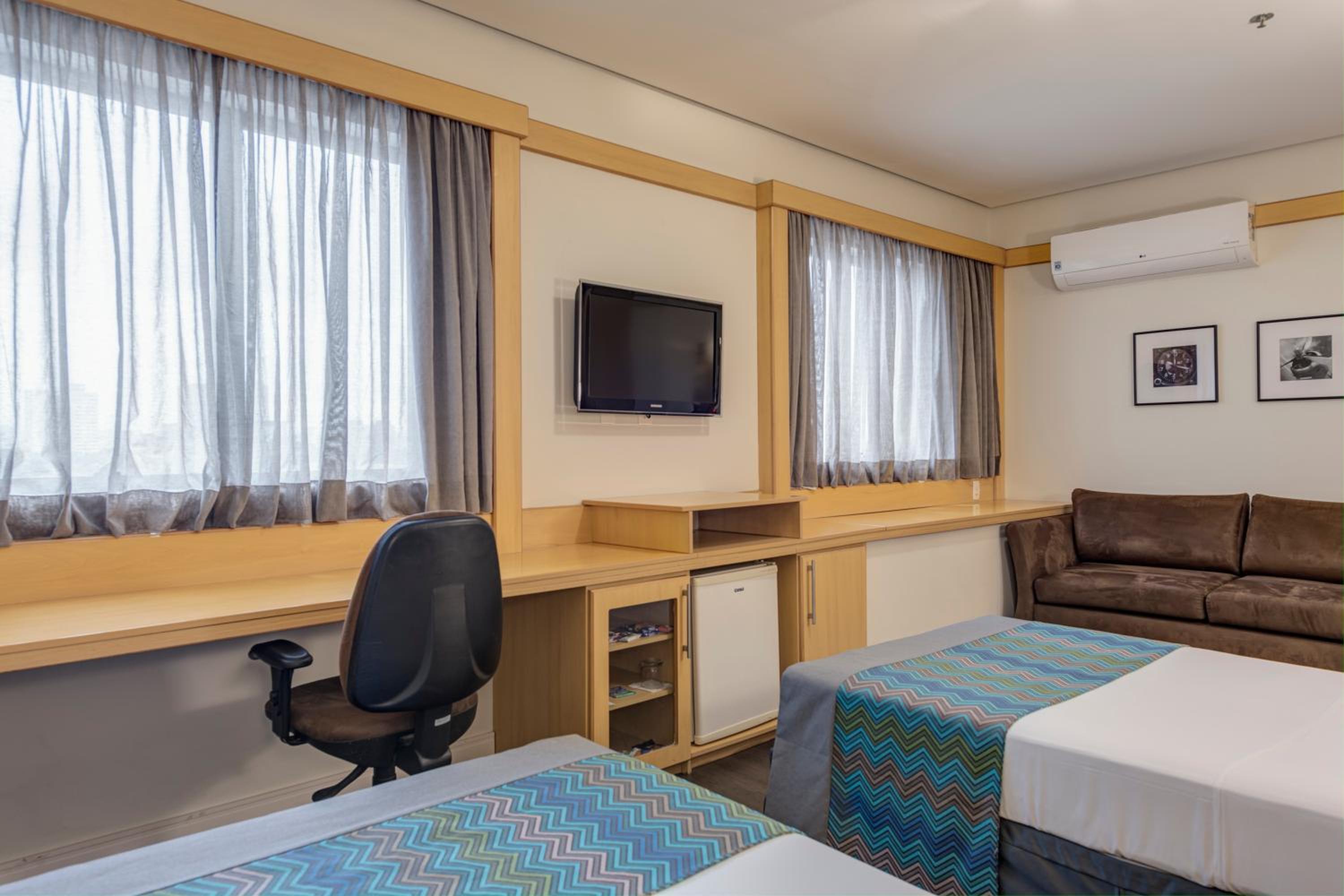 Luxury Twin Room - Photo 2