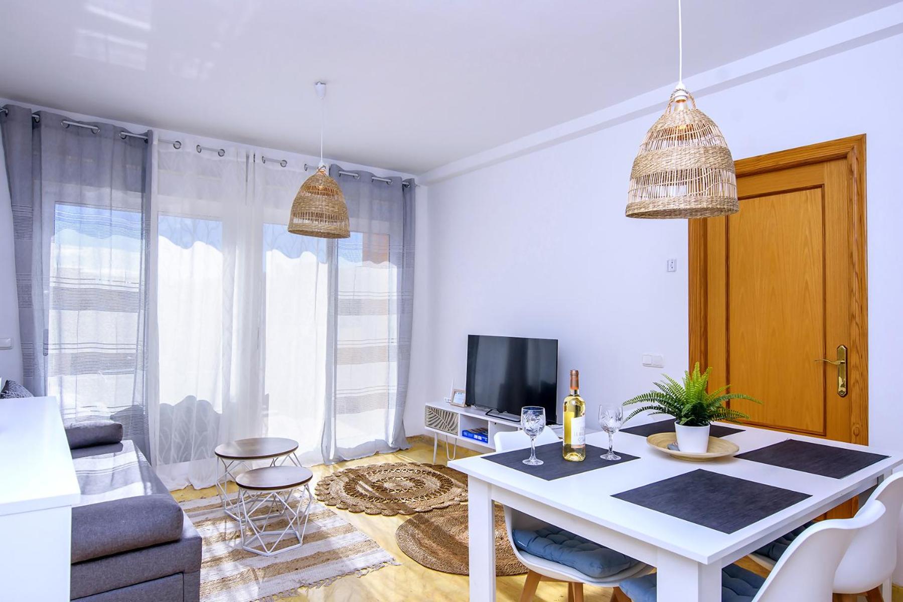 Apartamento con vista a la piscina