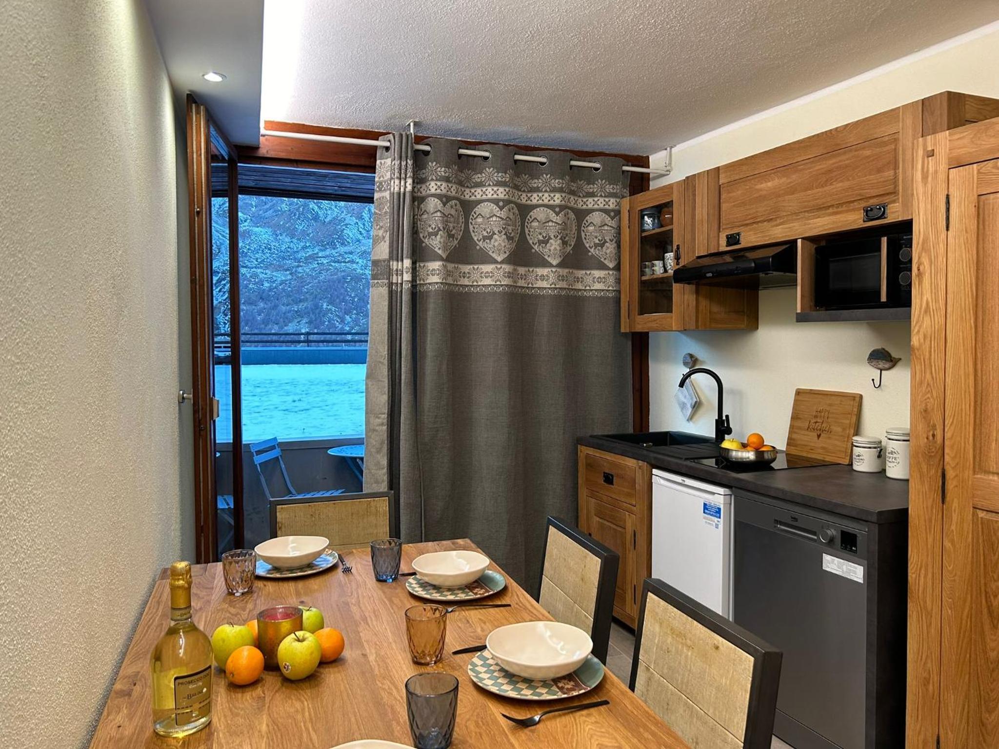 One-Bedroom Apartment with Balcony and Mountain View  - Appartamento n.93 photo 3