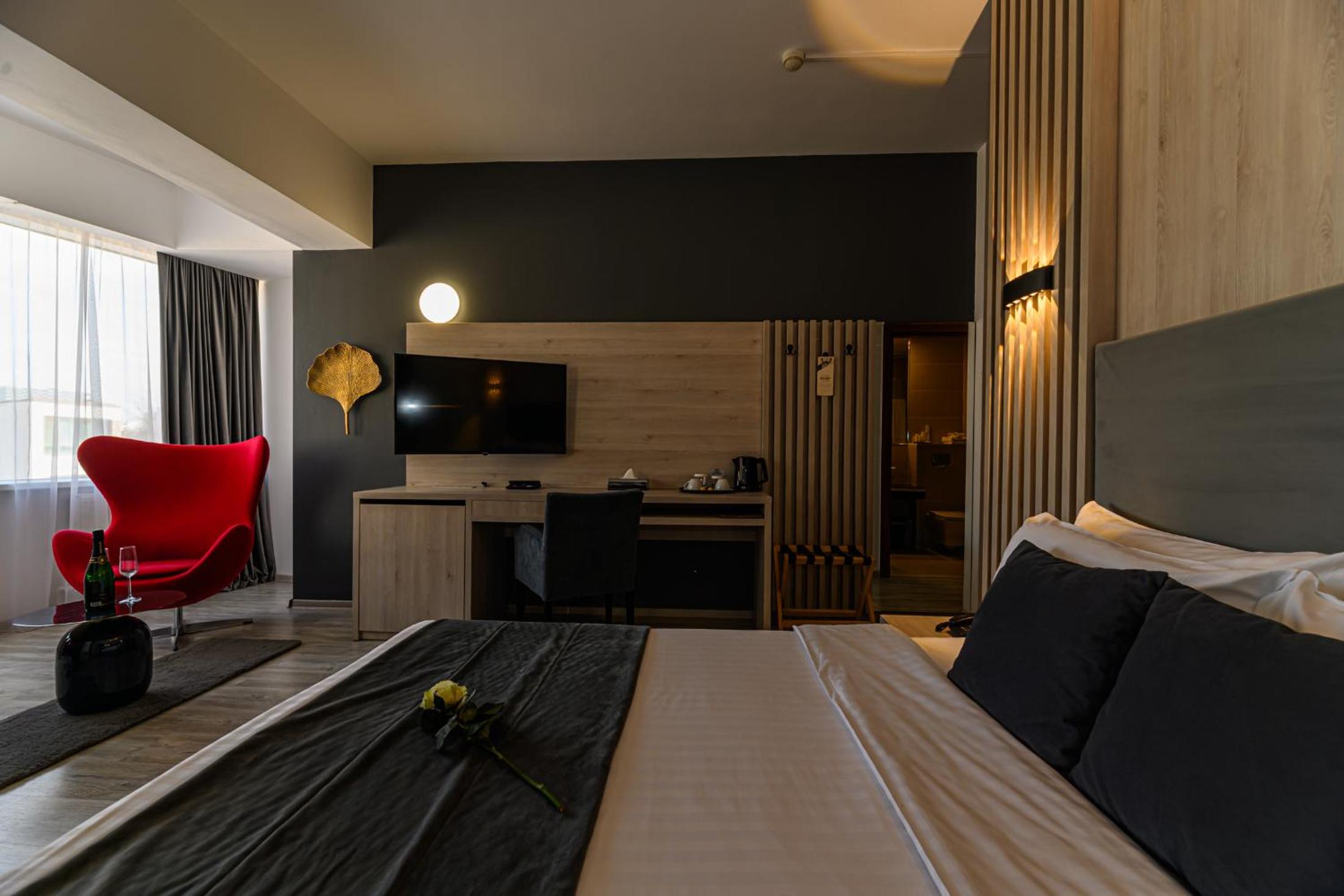Executive Business Room - Photo 7