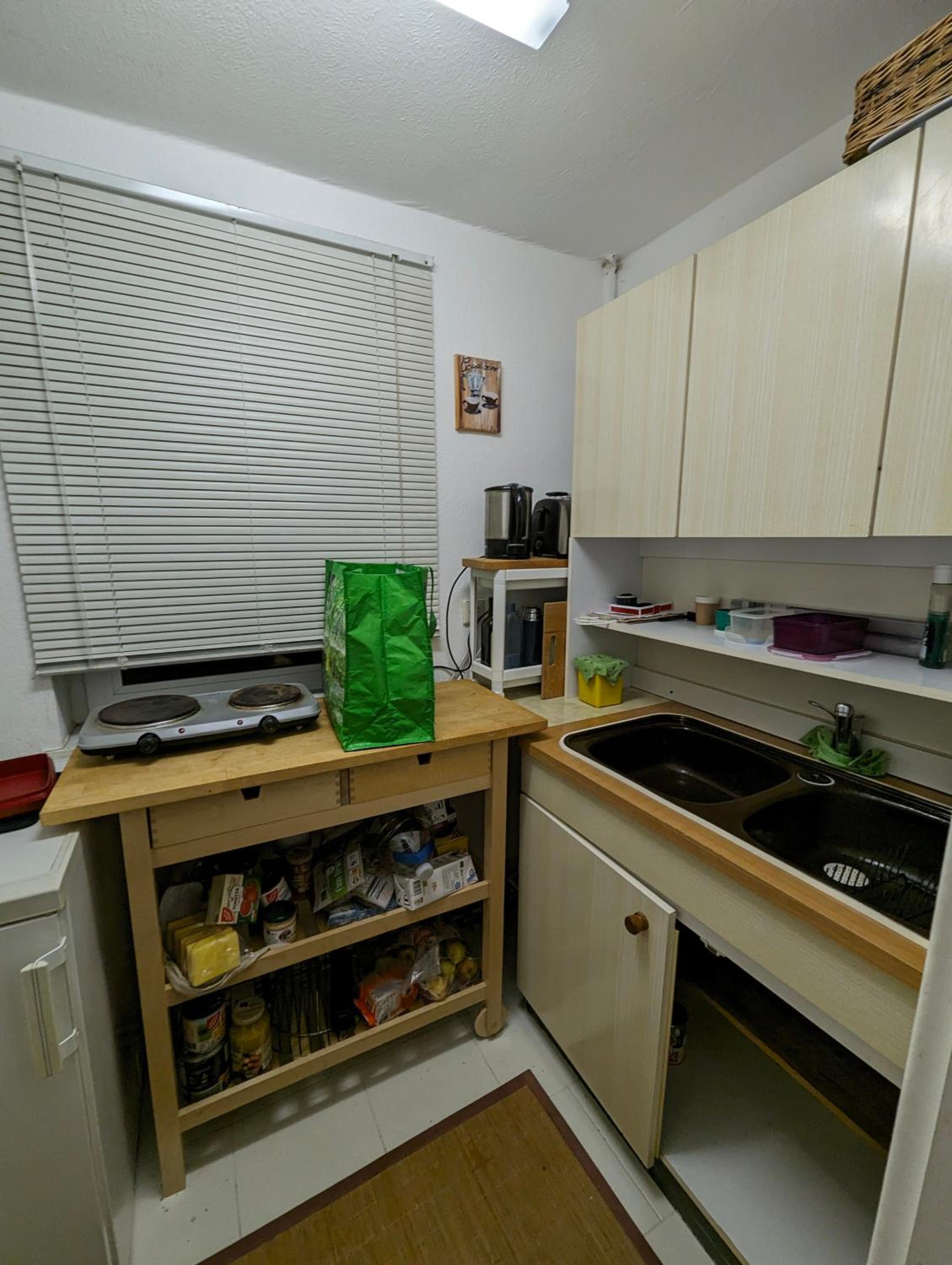 One-Bedroom Apartment photo 3