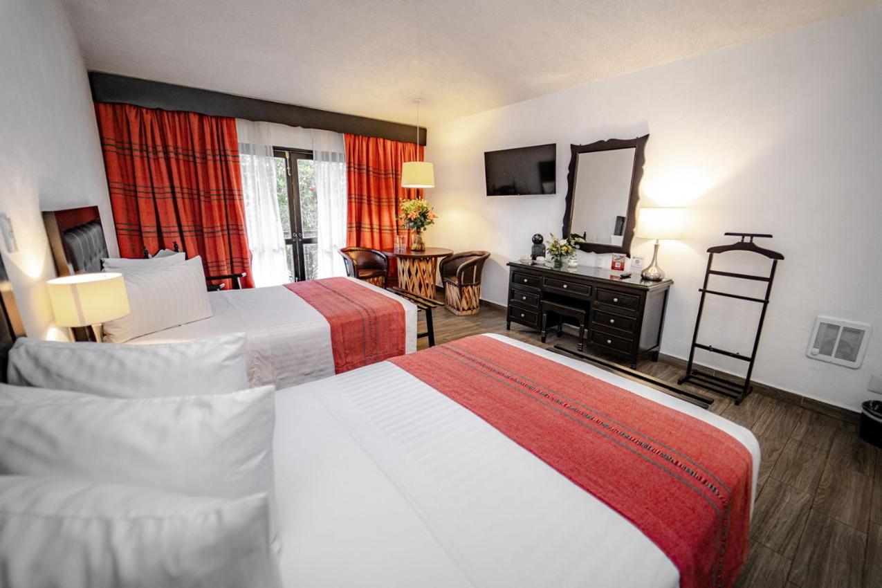Deluxe Double Room with Two Double Beds - Photo 3