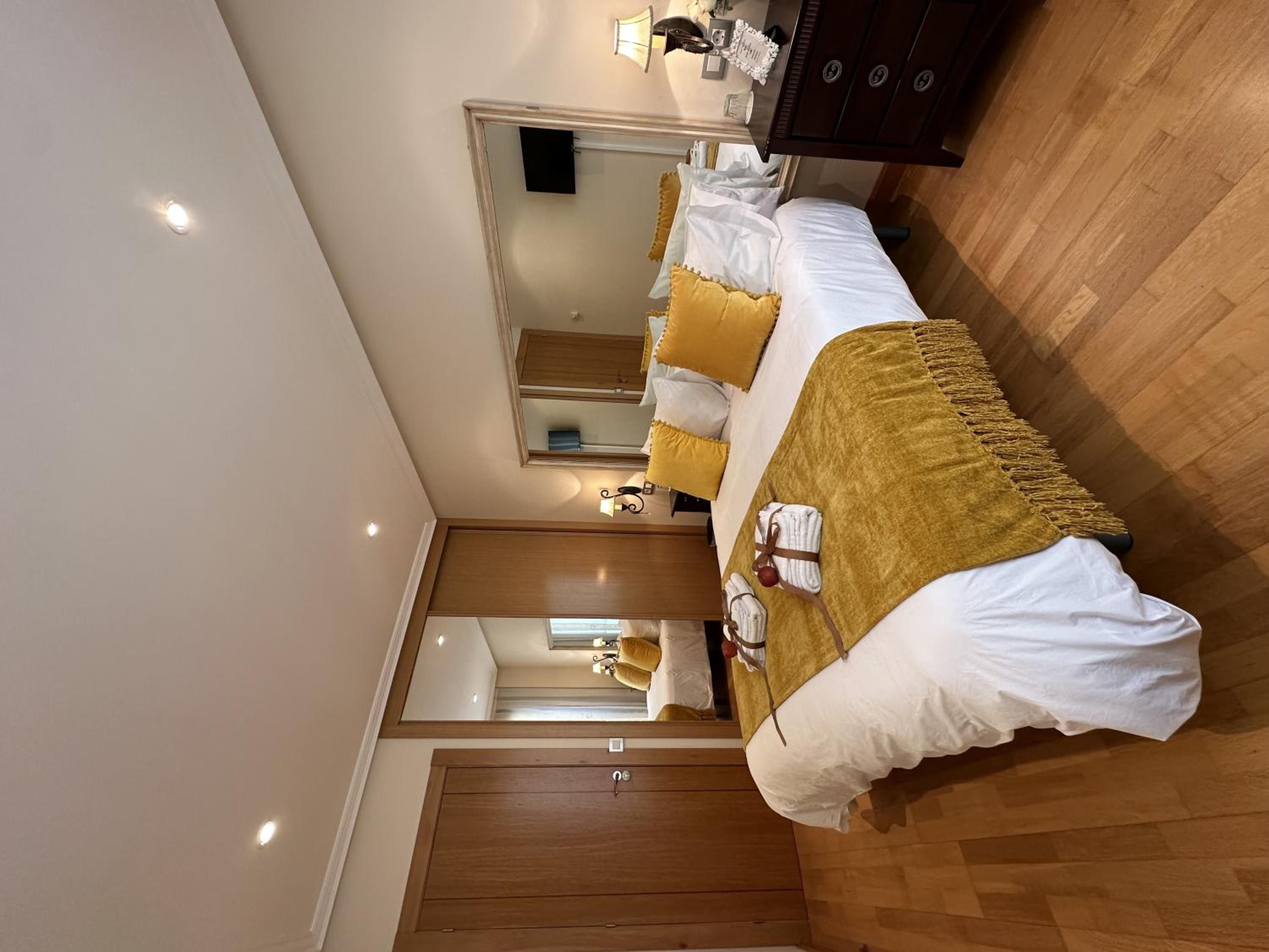 Habitación Doble con Baño Compartido