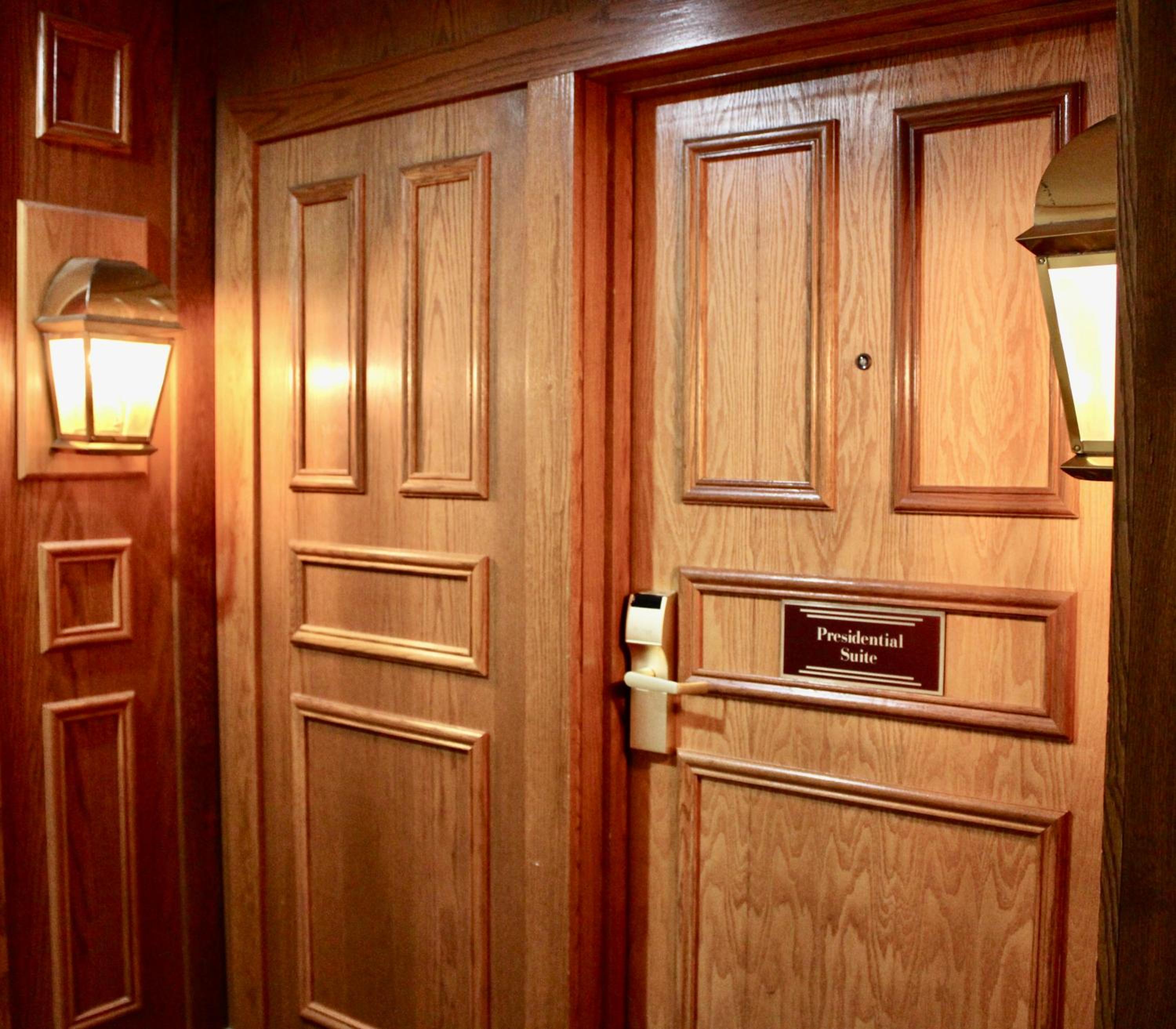 Presidential Suite photo 3