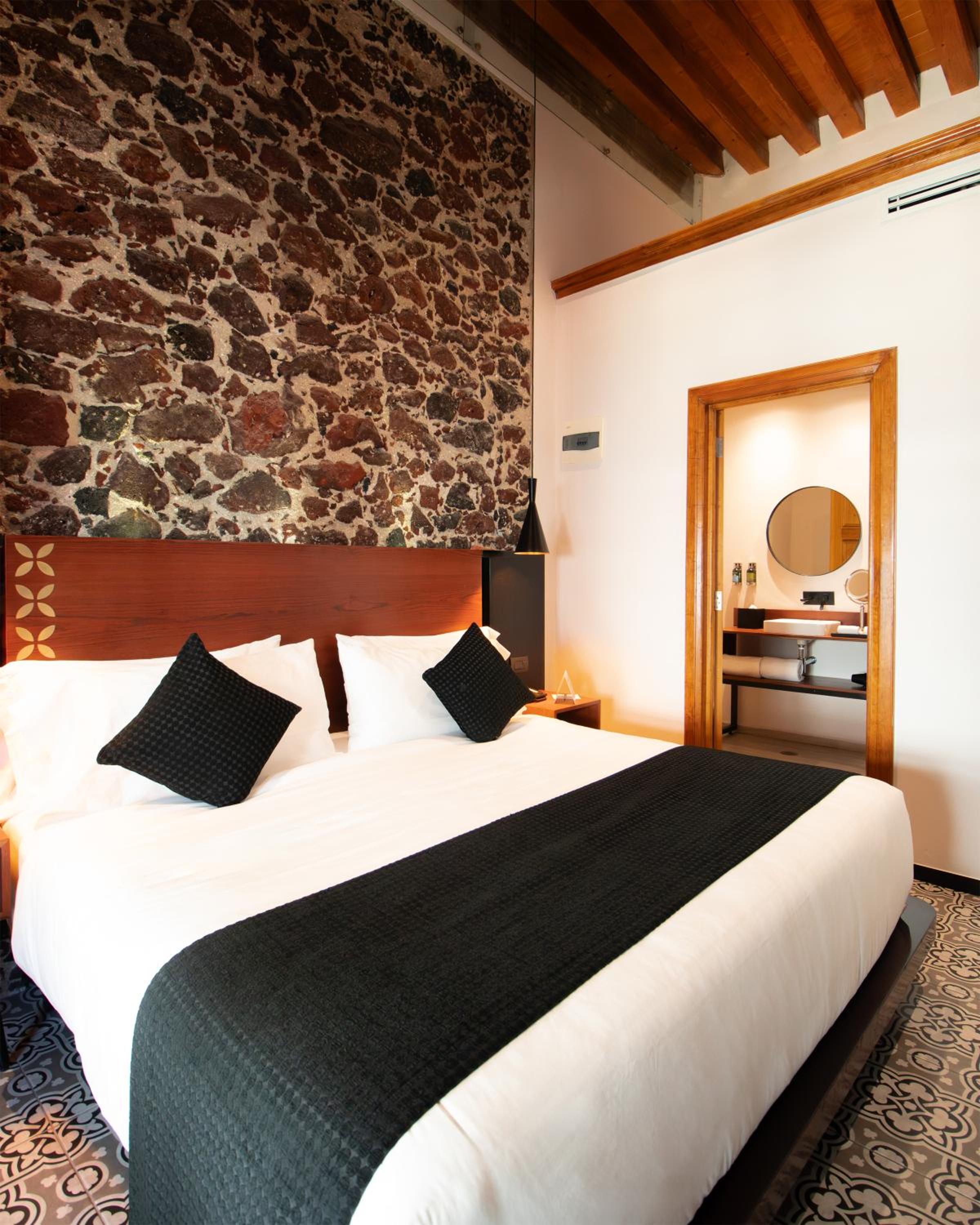 Superior Suite - Photo 1