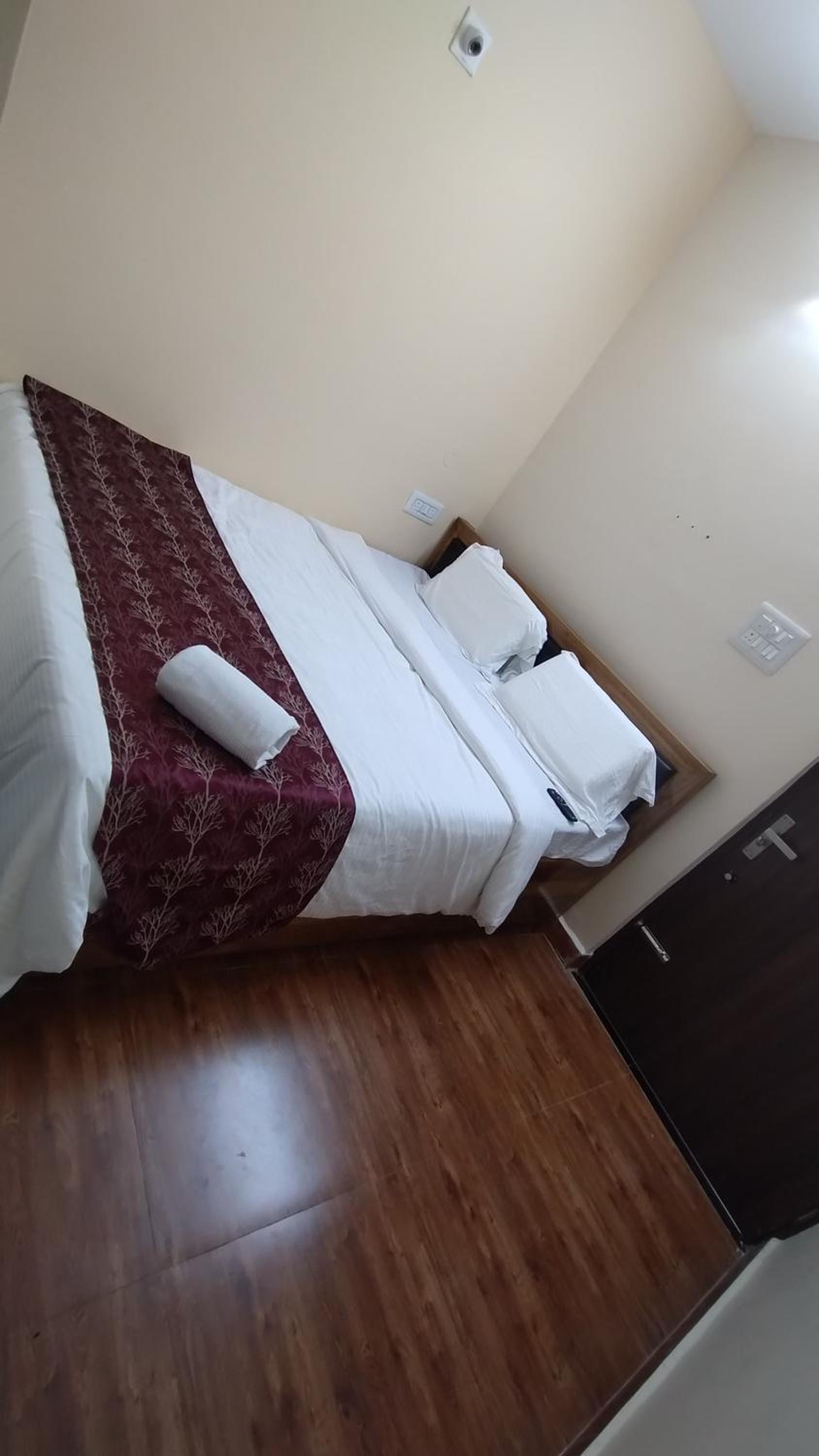Deluxe Double Room with Extra Bed photo 3