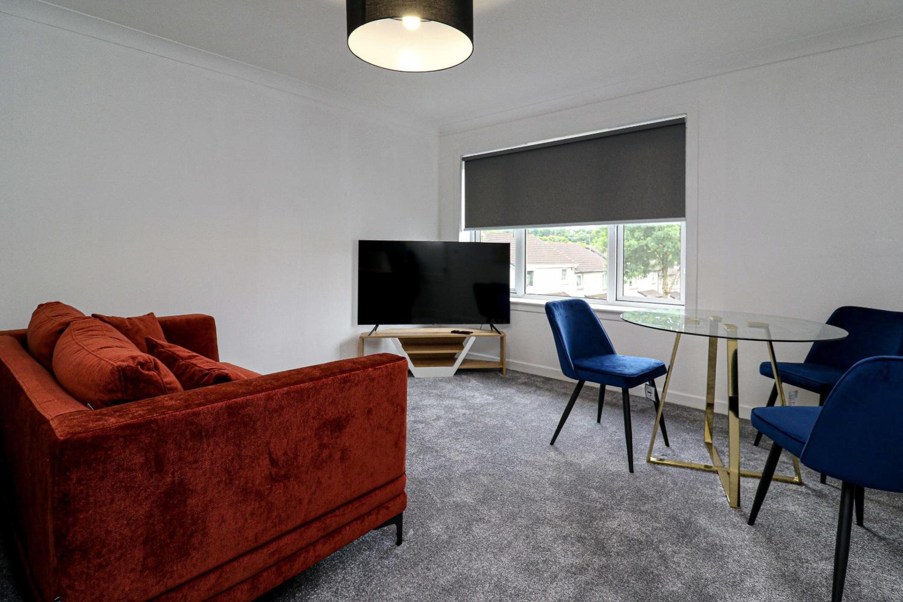 One-Bedroom Apartment photo 1