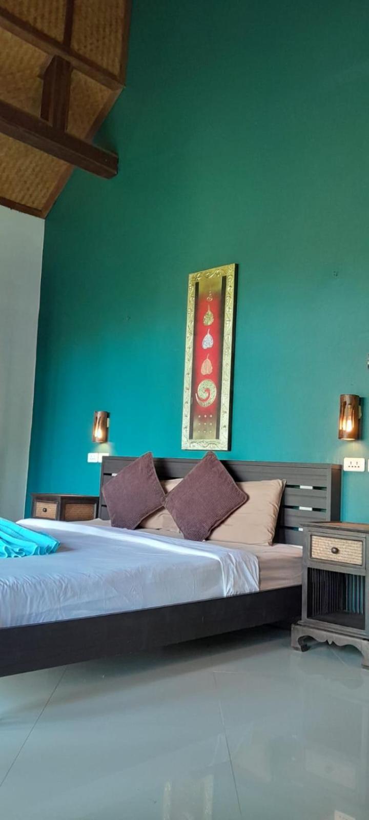 Three-Bedroom Villa photo 2