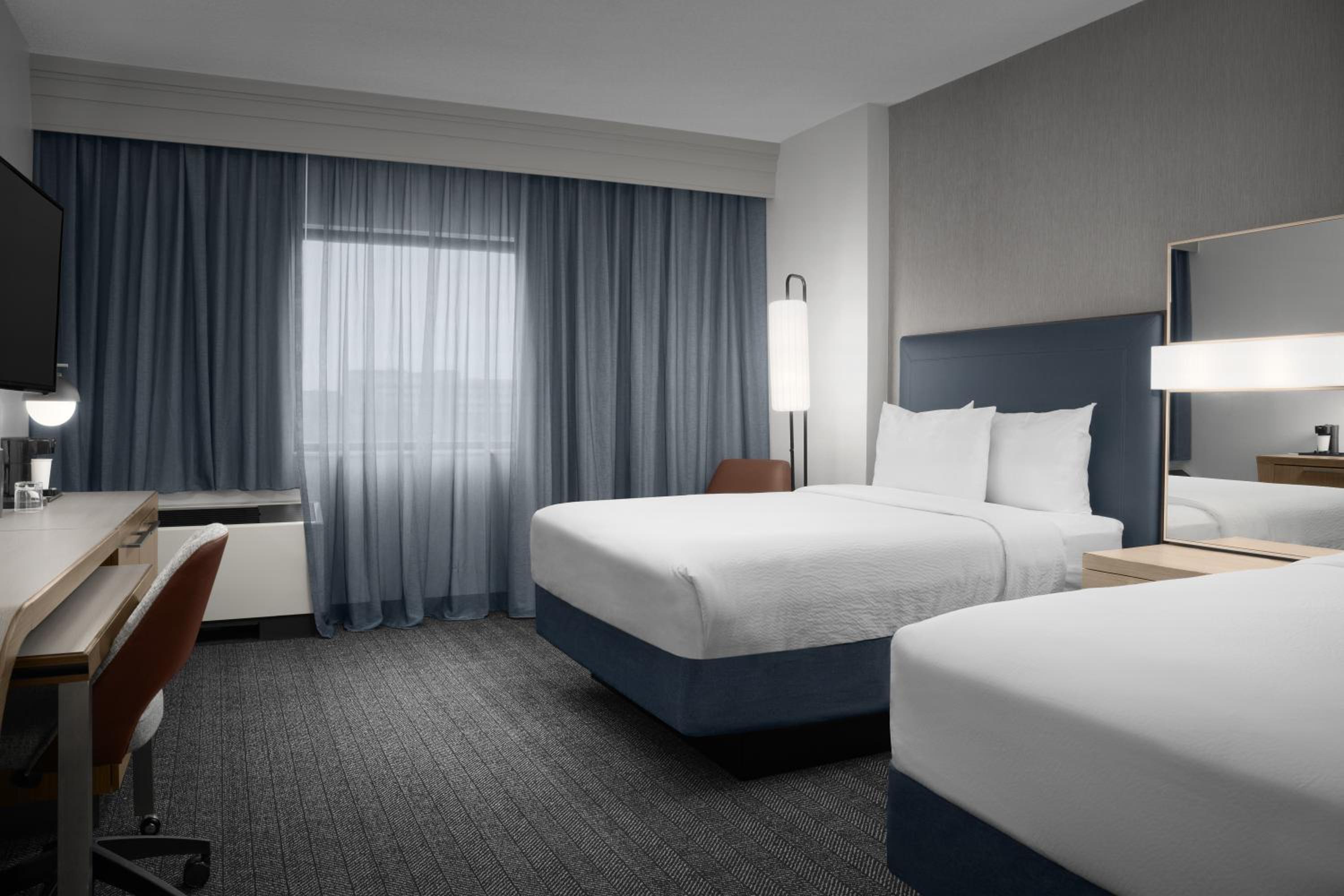 Standard Double Room - Hearing Accessible - Photo 1