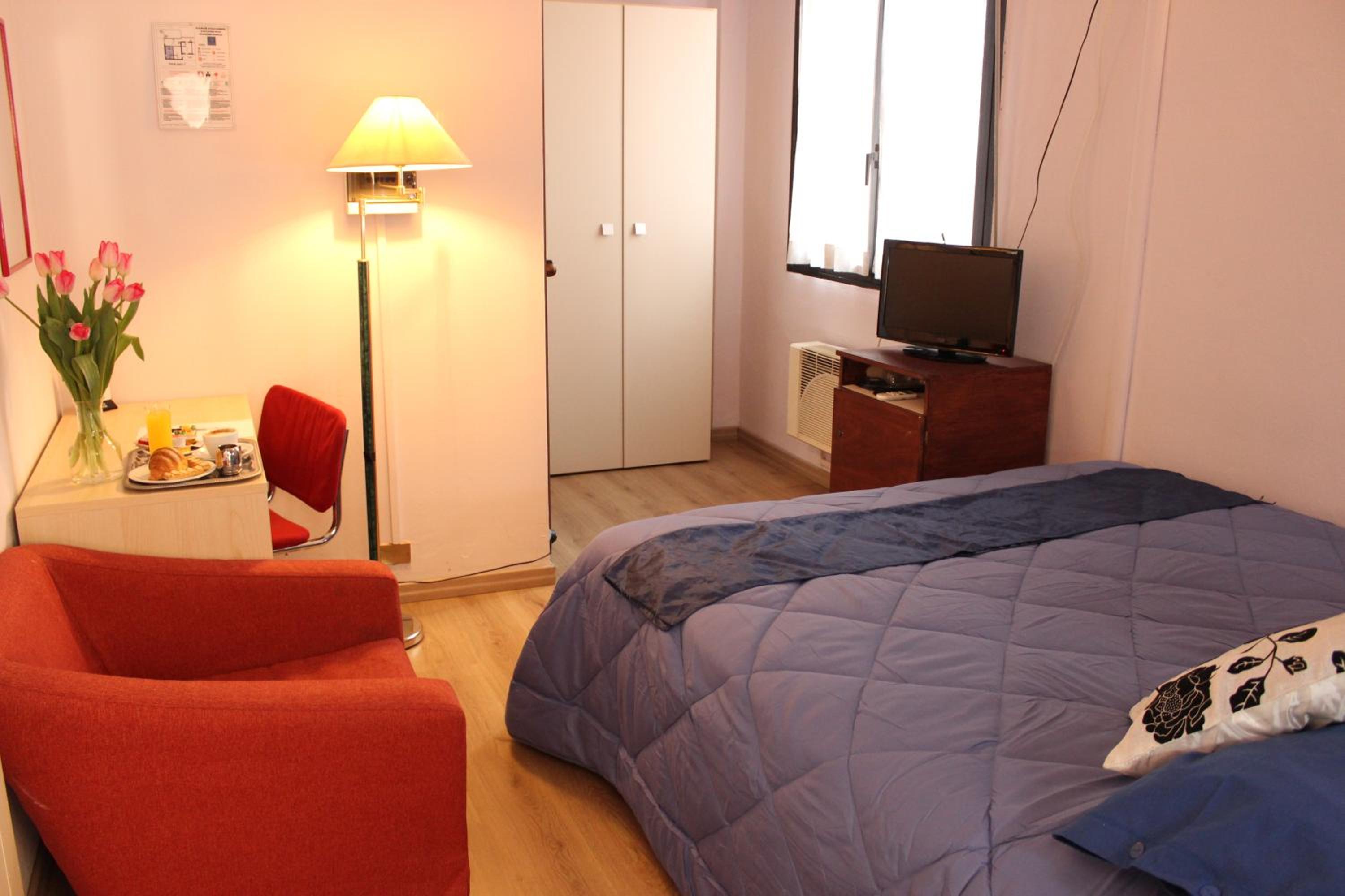 Double Room - Photo 11
