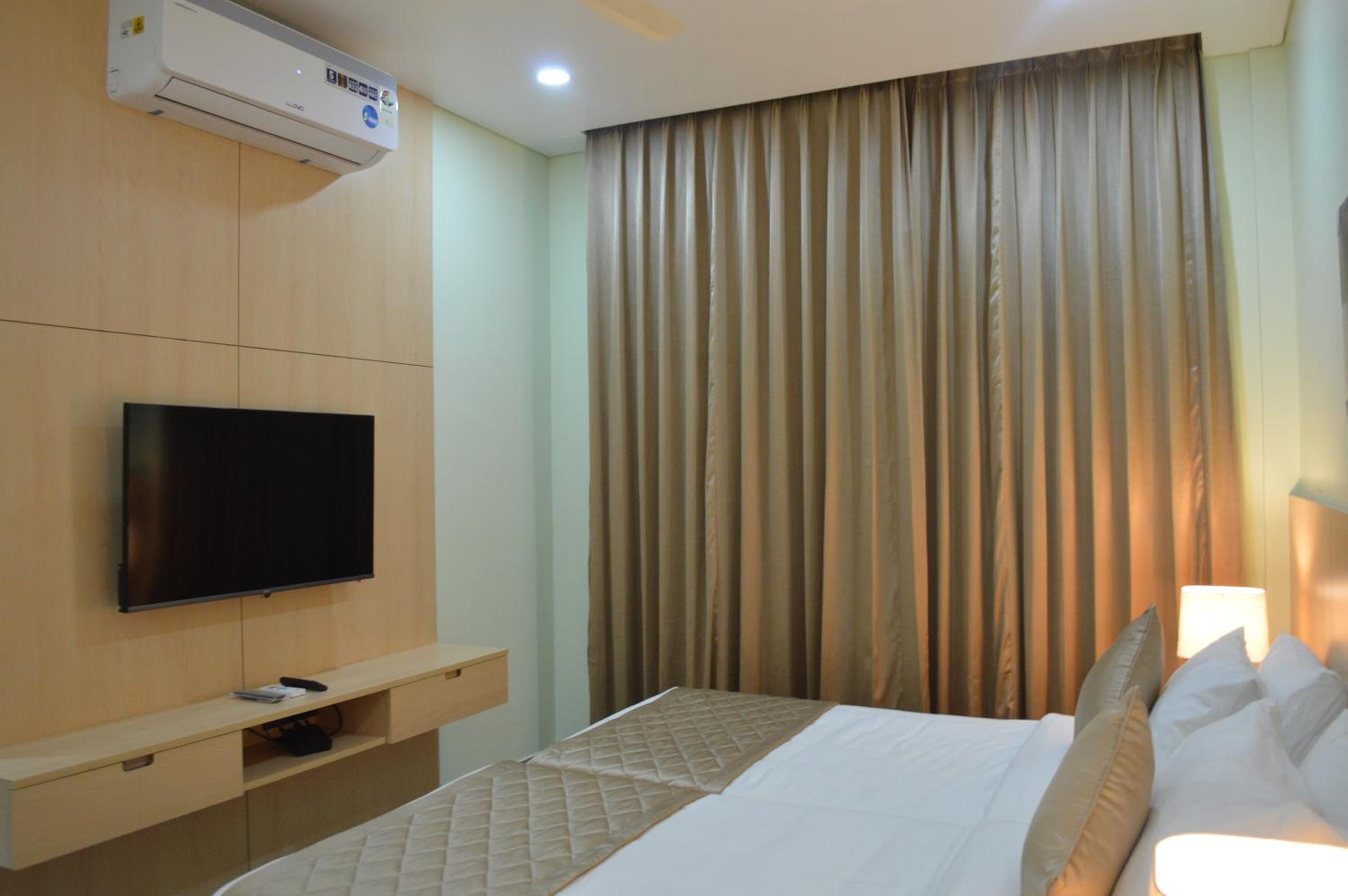Standard Twin Room - Photo 1