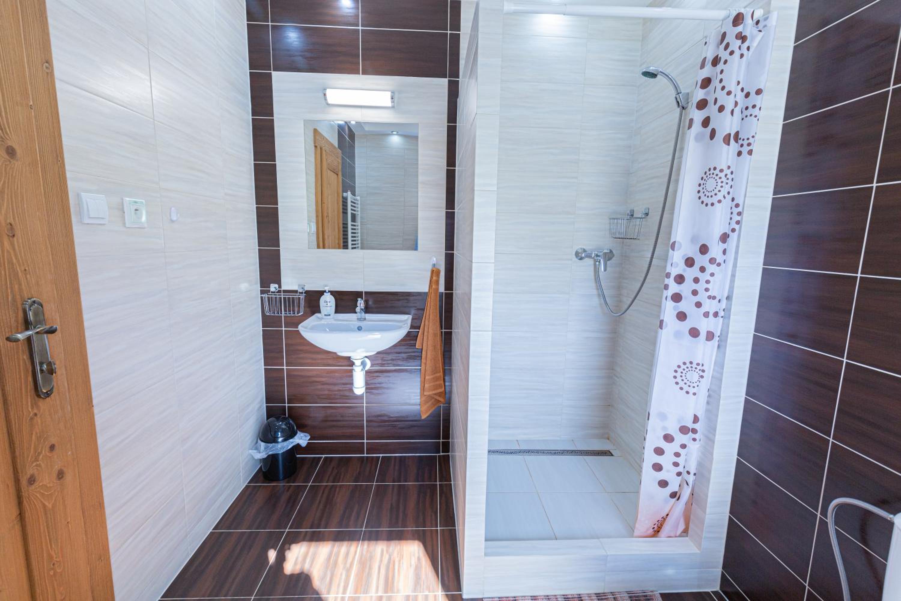 Quadruple Room with Balcony photo 3