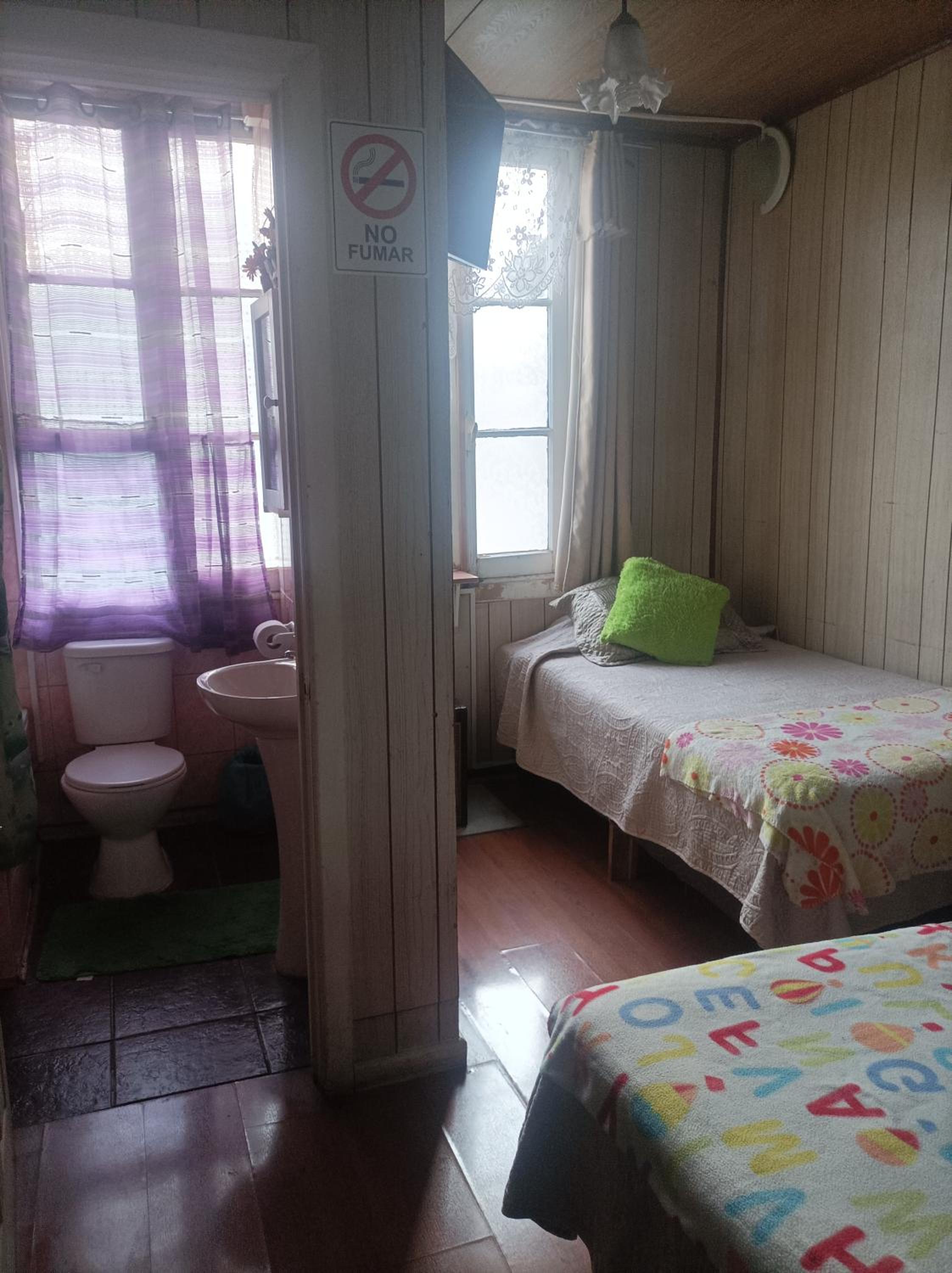 Twin Room with Bathroom photo 2