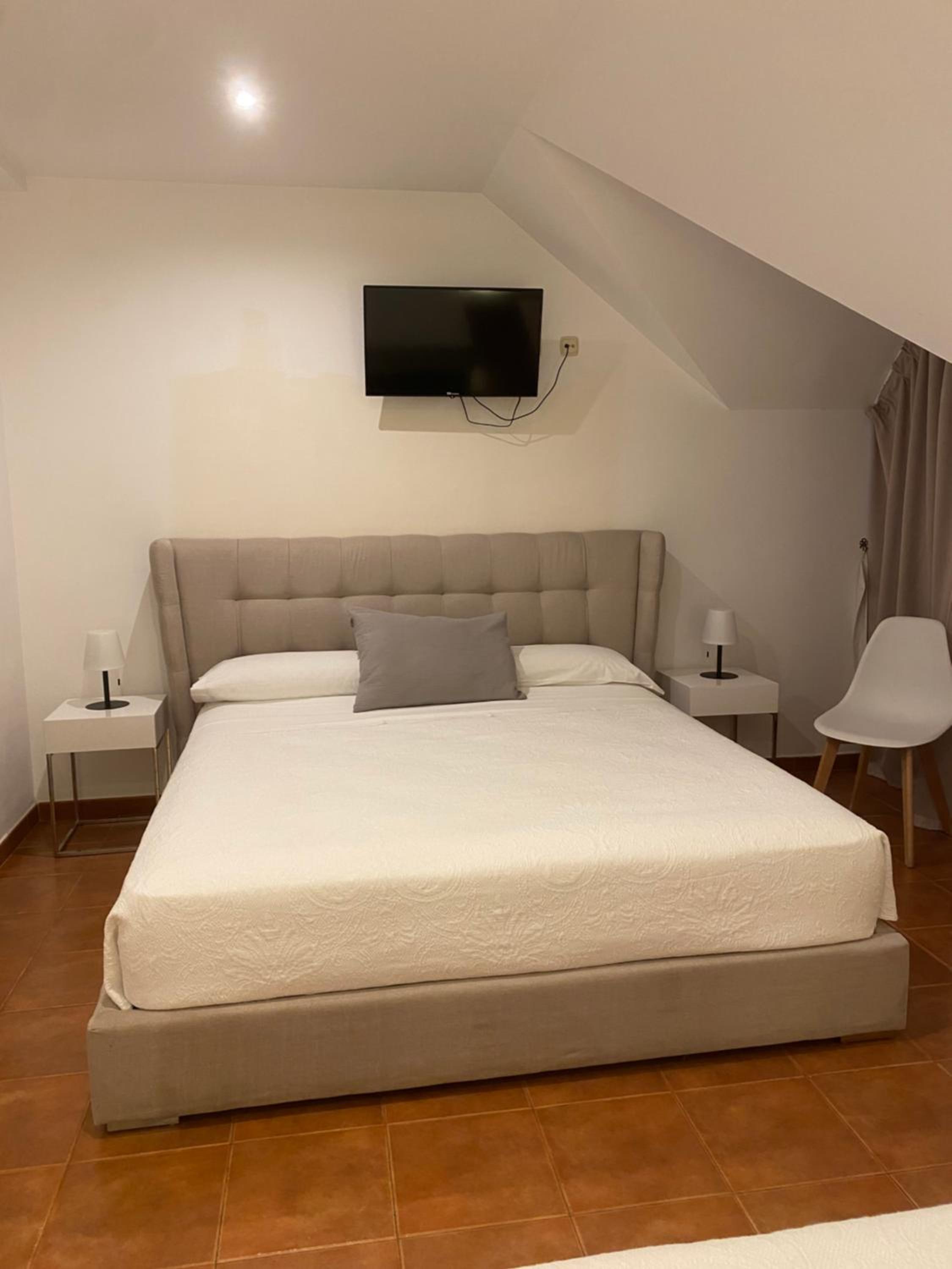 Suite - Photo 3