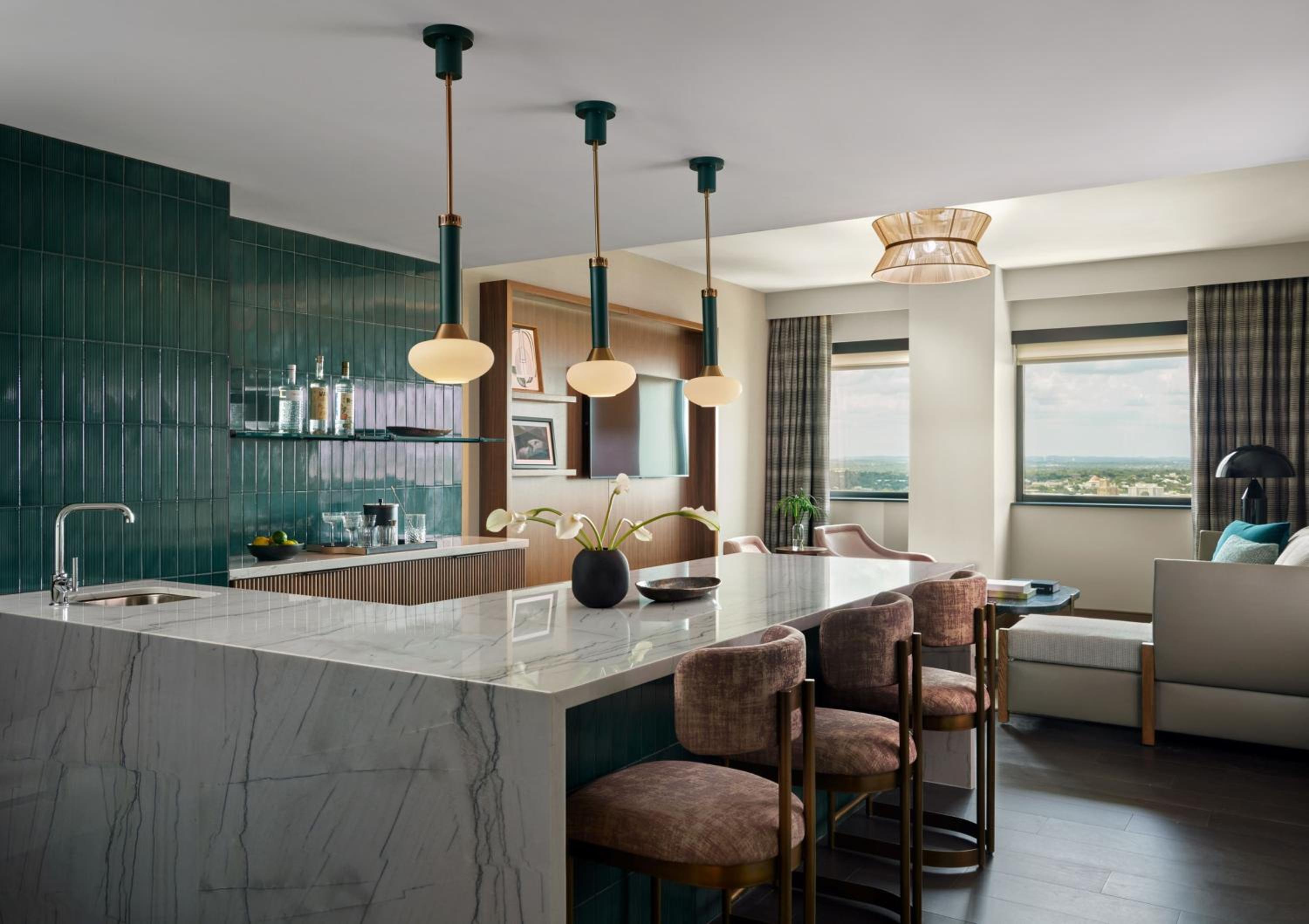 One-Bedroom Suite - Photo 6