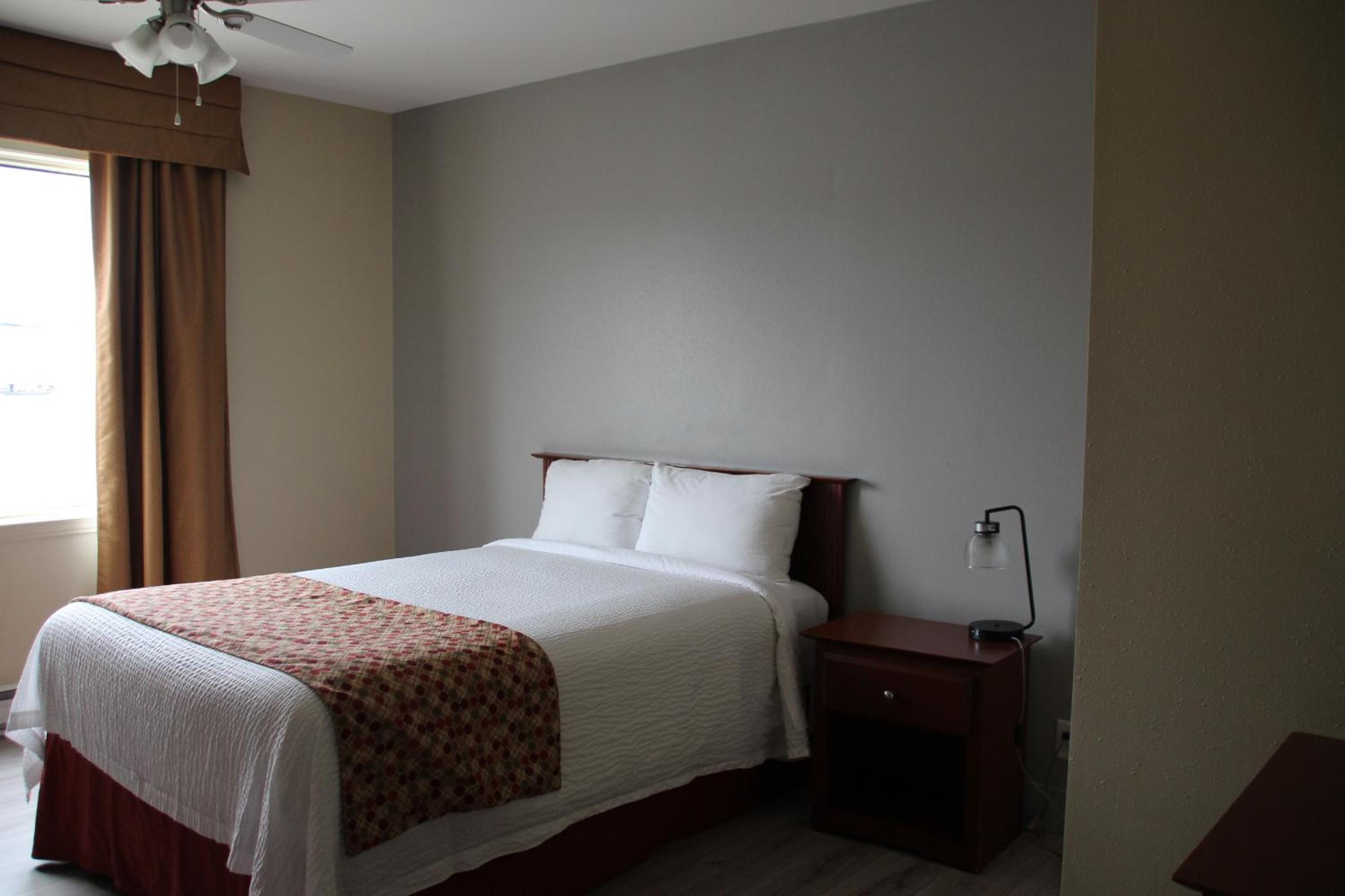 Double Room - Non-Smoking  - Photo 1