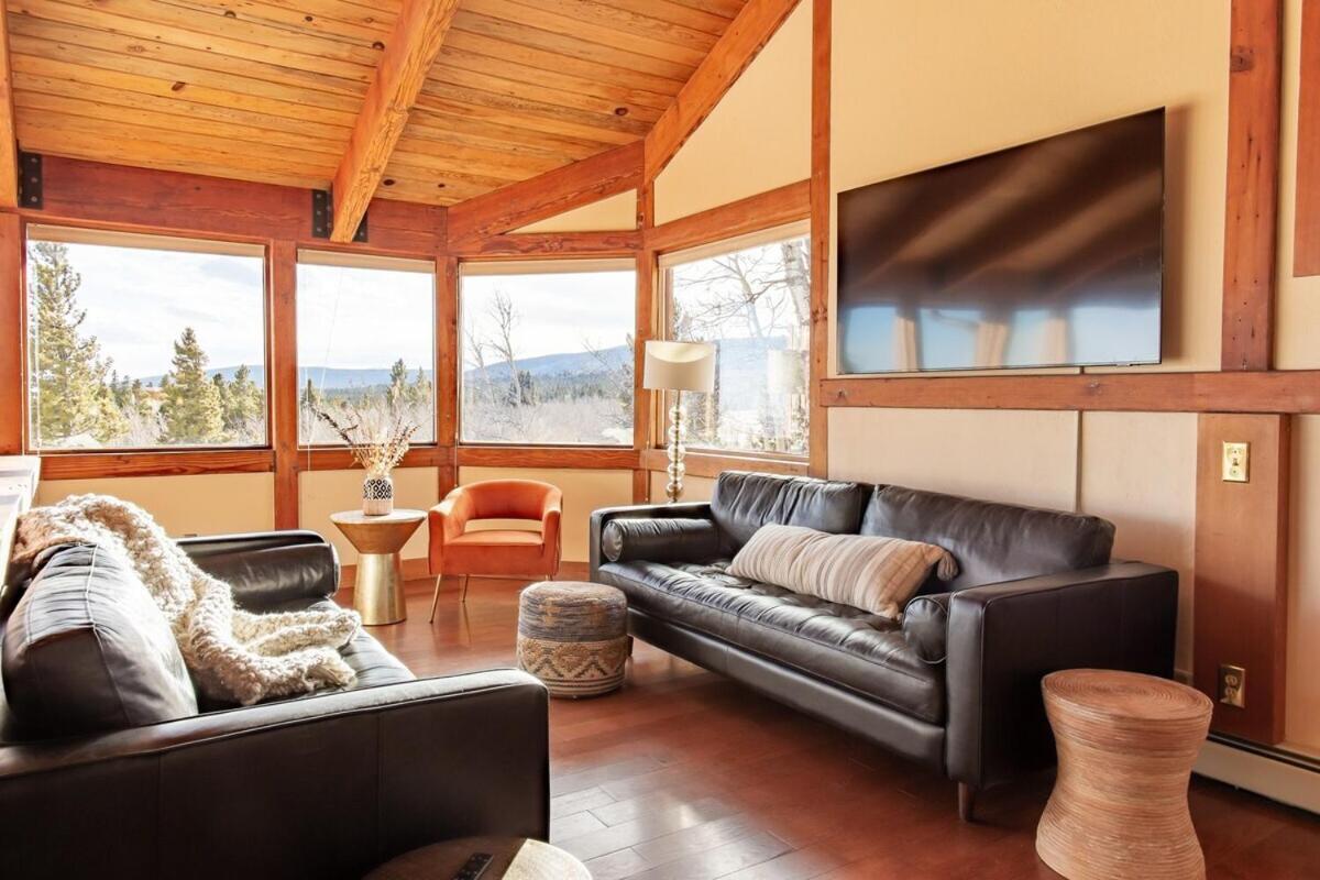 Three-Bedroom House photo 1