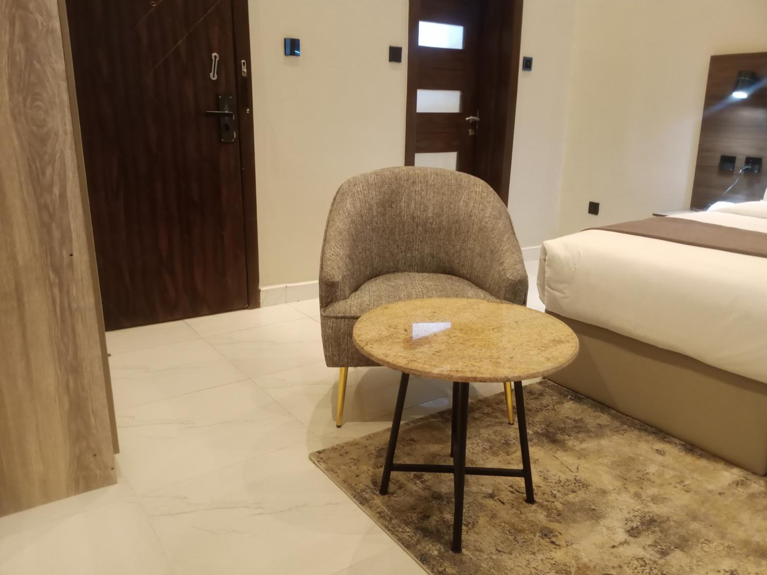 Executive Suite photo 3
