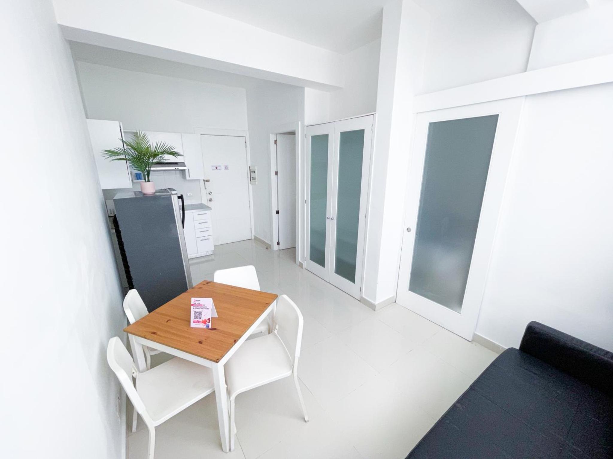 One-Bedroom Apartment