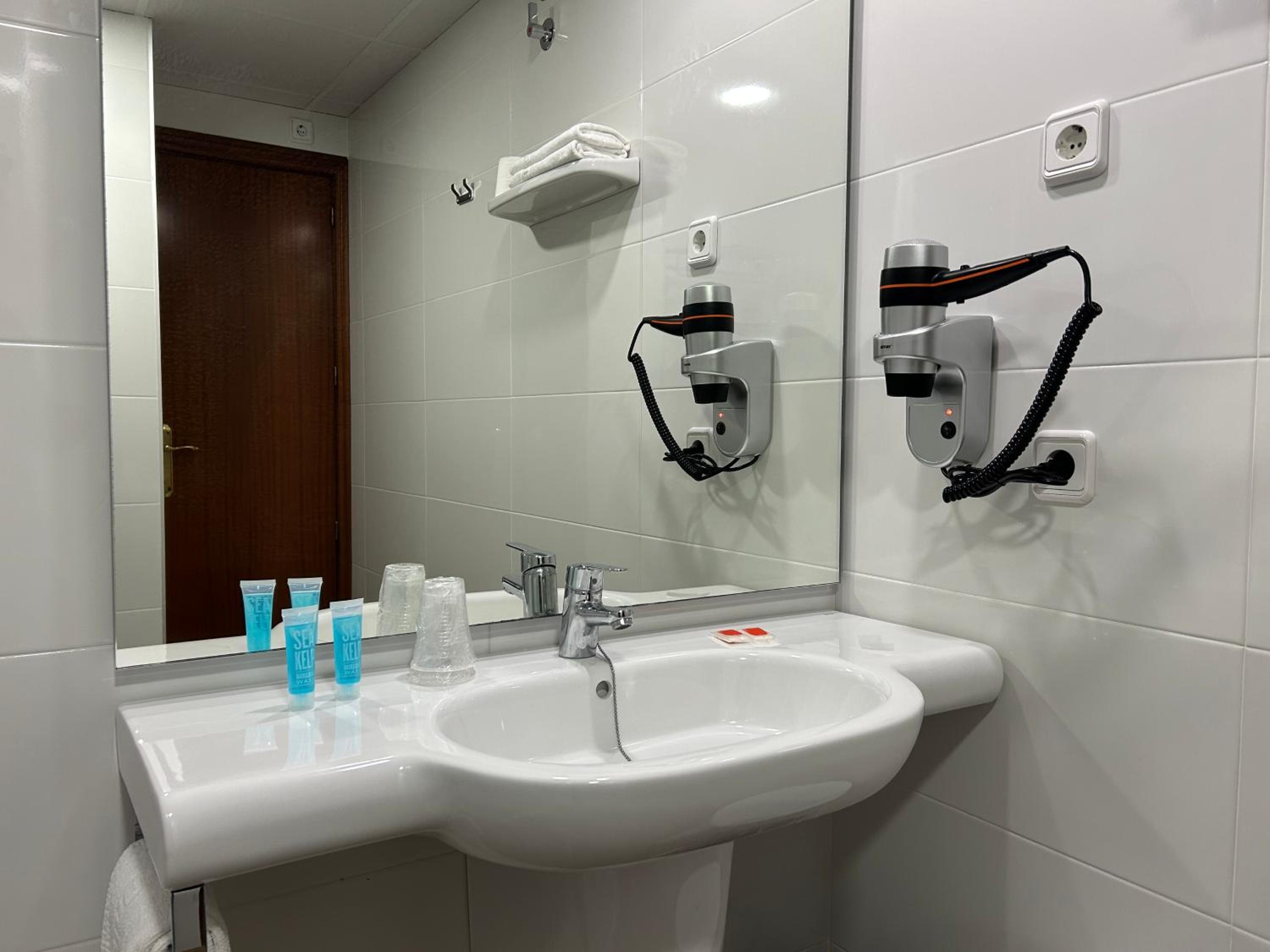 Triple Room - Photo 5
