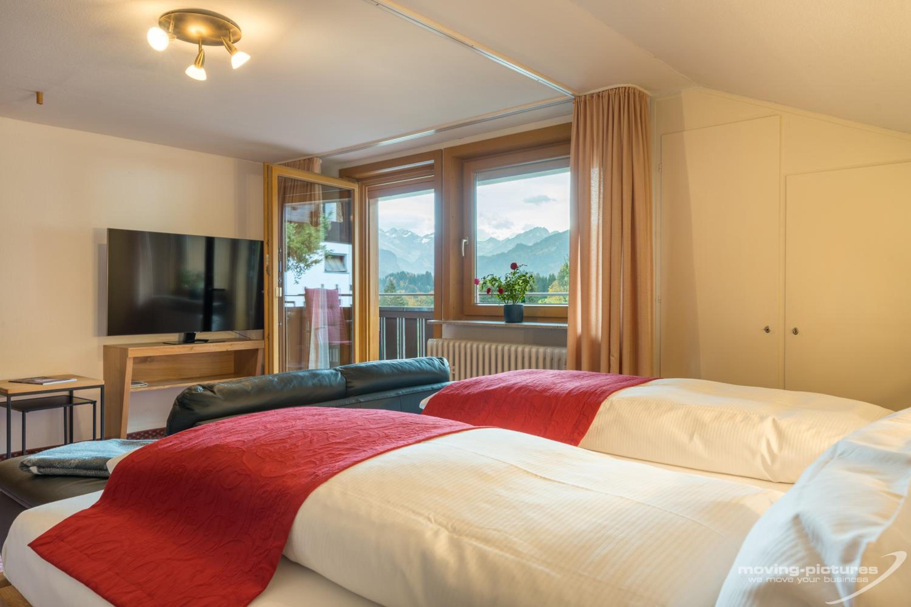 Apartment with Mountain View photo 1