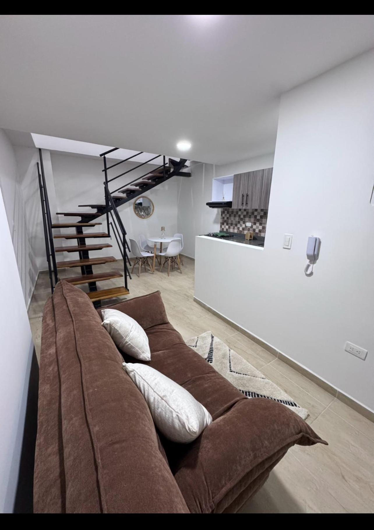One-Bedroom Apartment photo 2