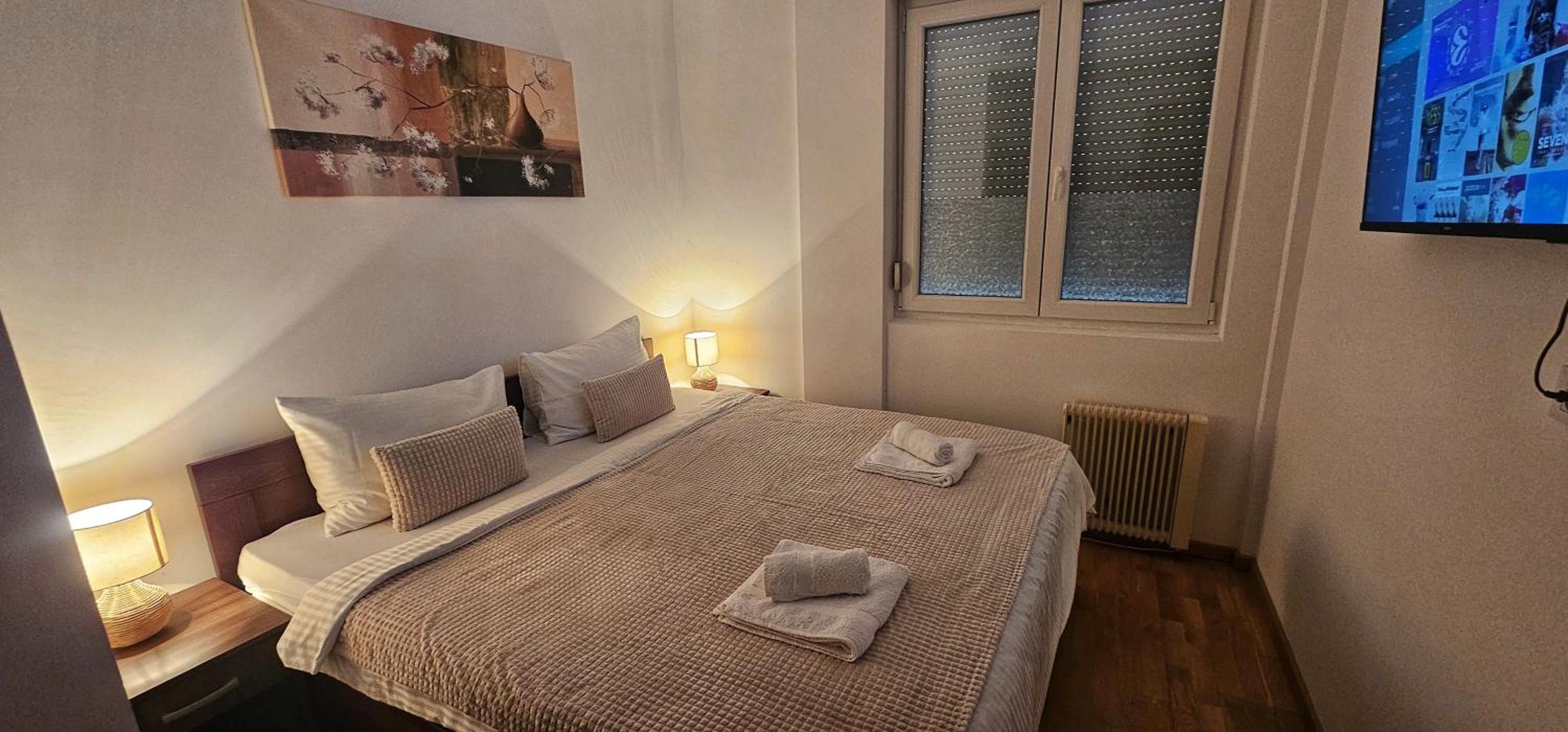 One-Bedroom Apartment with Balcony photo 2