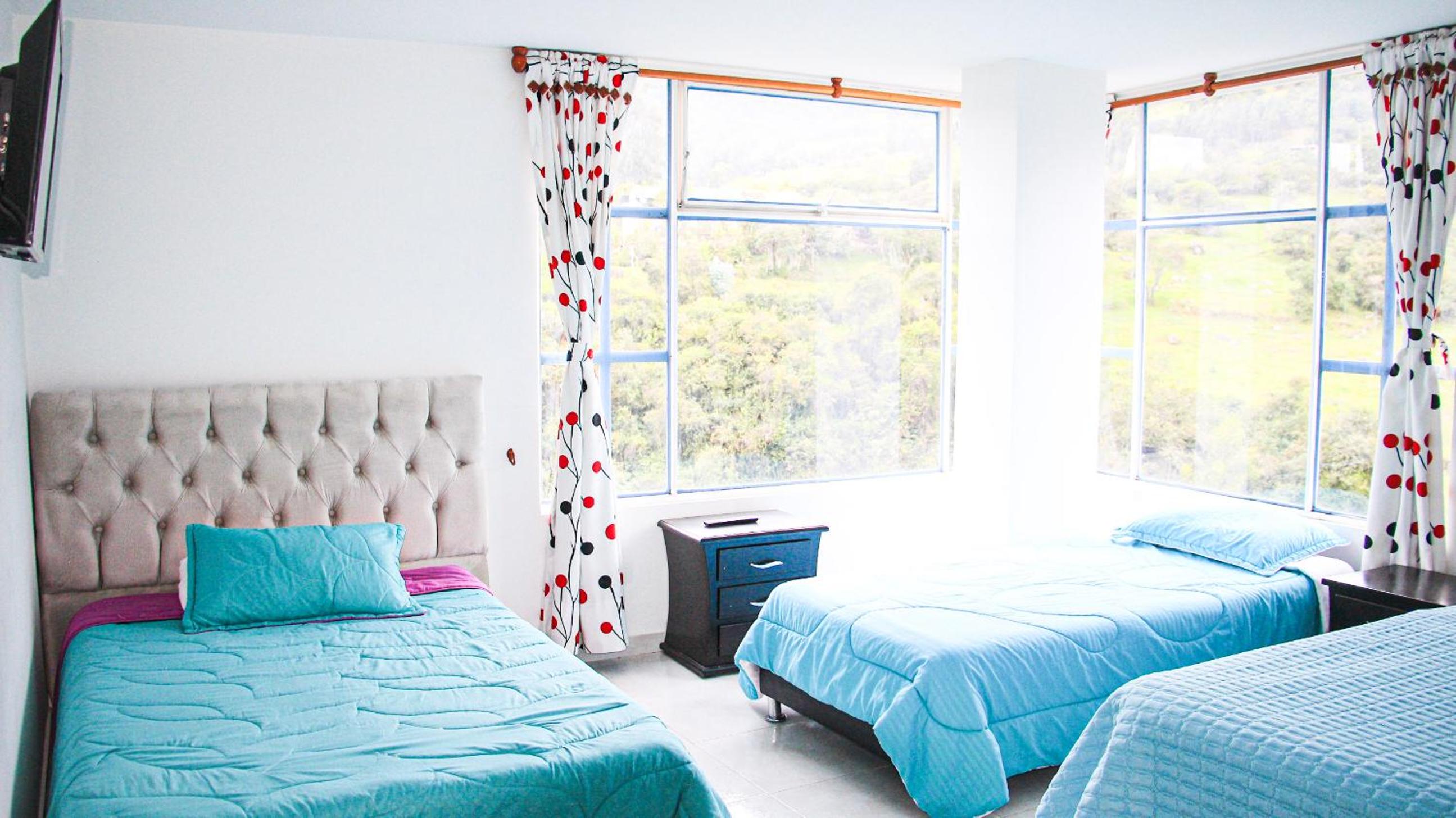 Quadruple Room with Mountain View photo 2