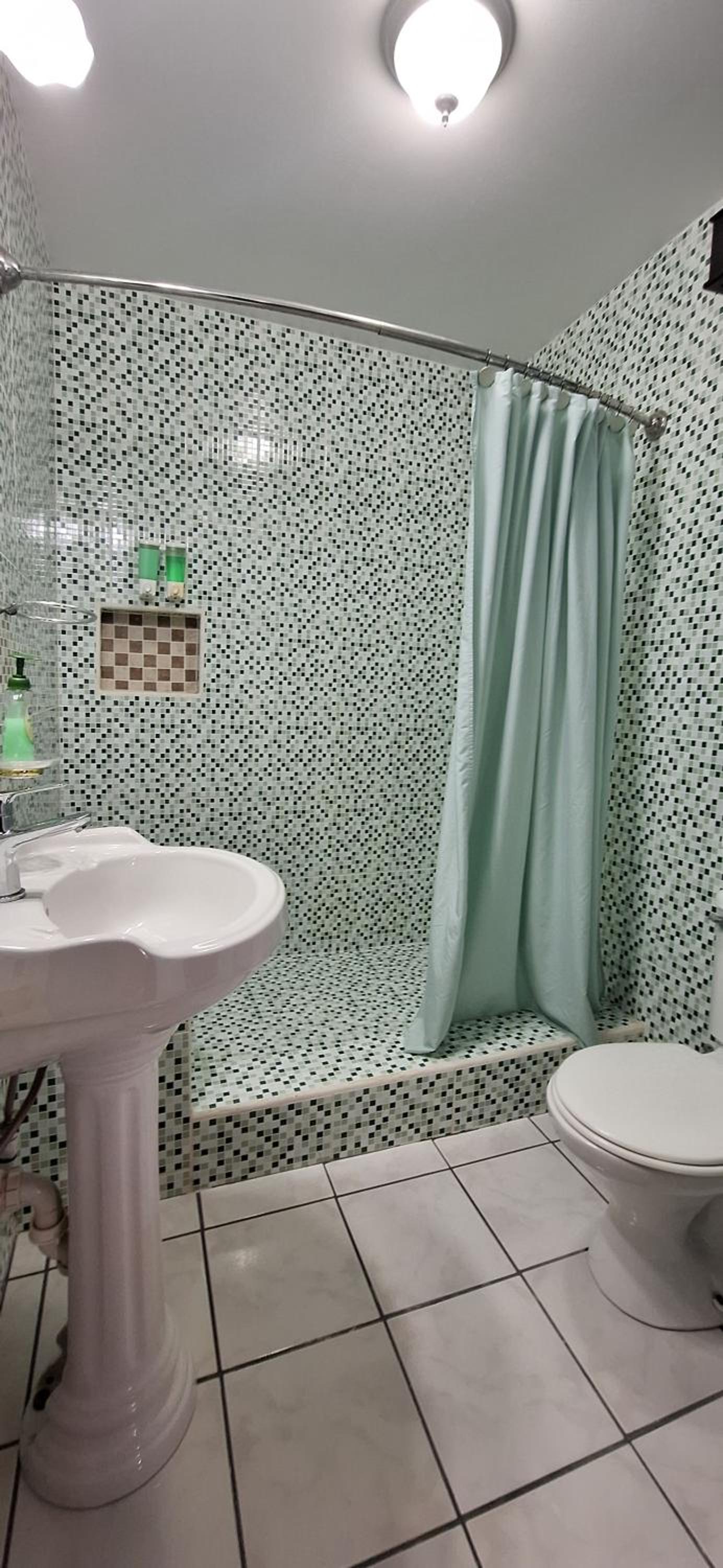 Queen Room photo 3