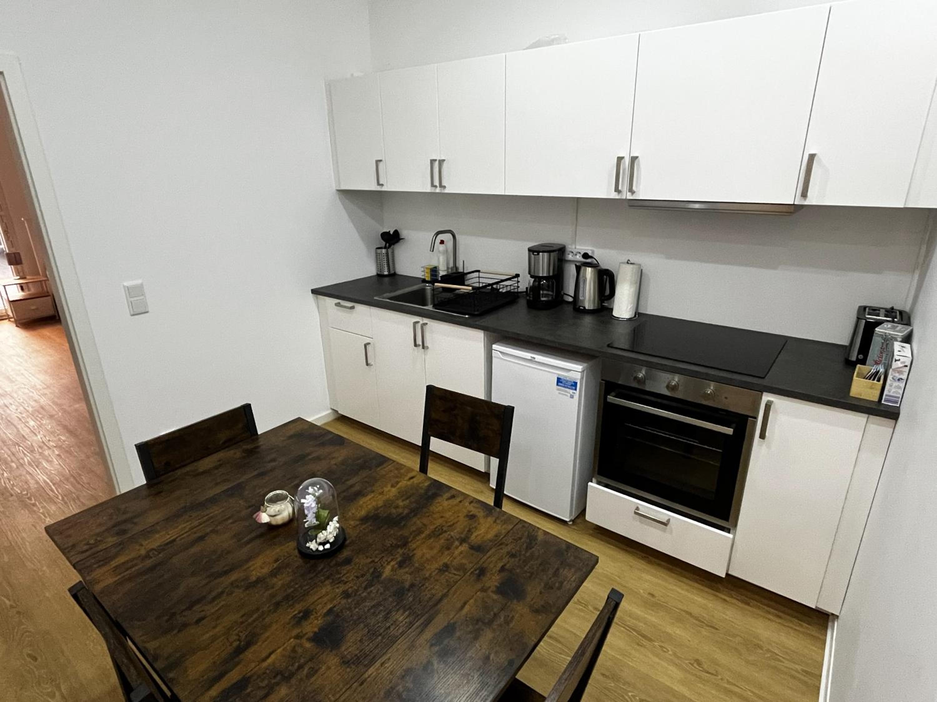 Four-Bedroom Apartment With Balcony  photo 3