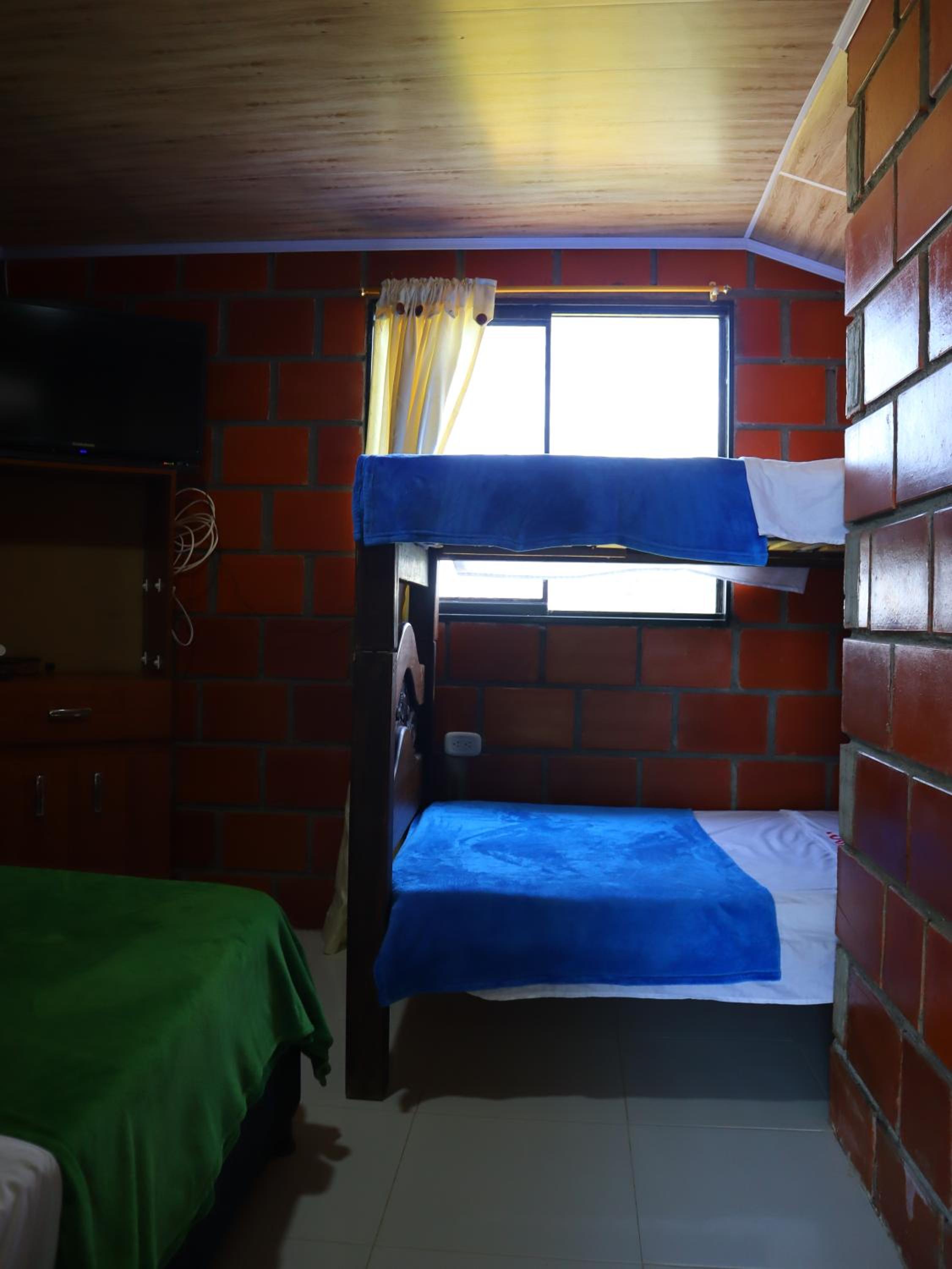 Basic Triple Room photo 1