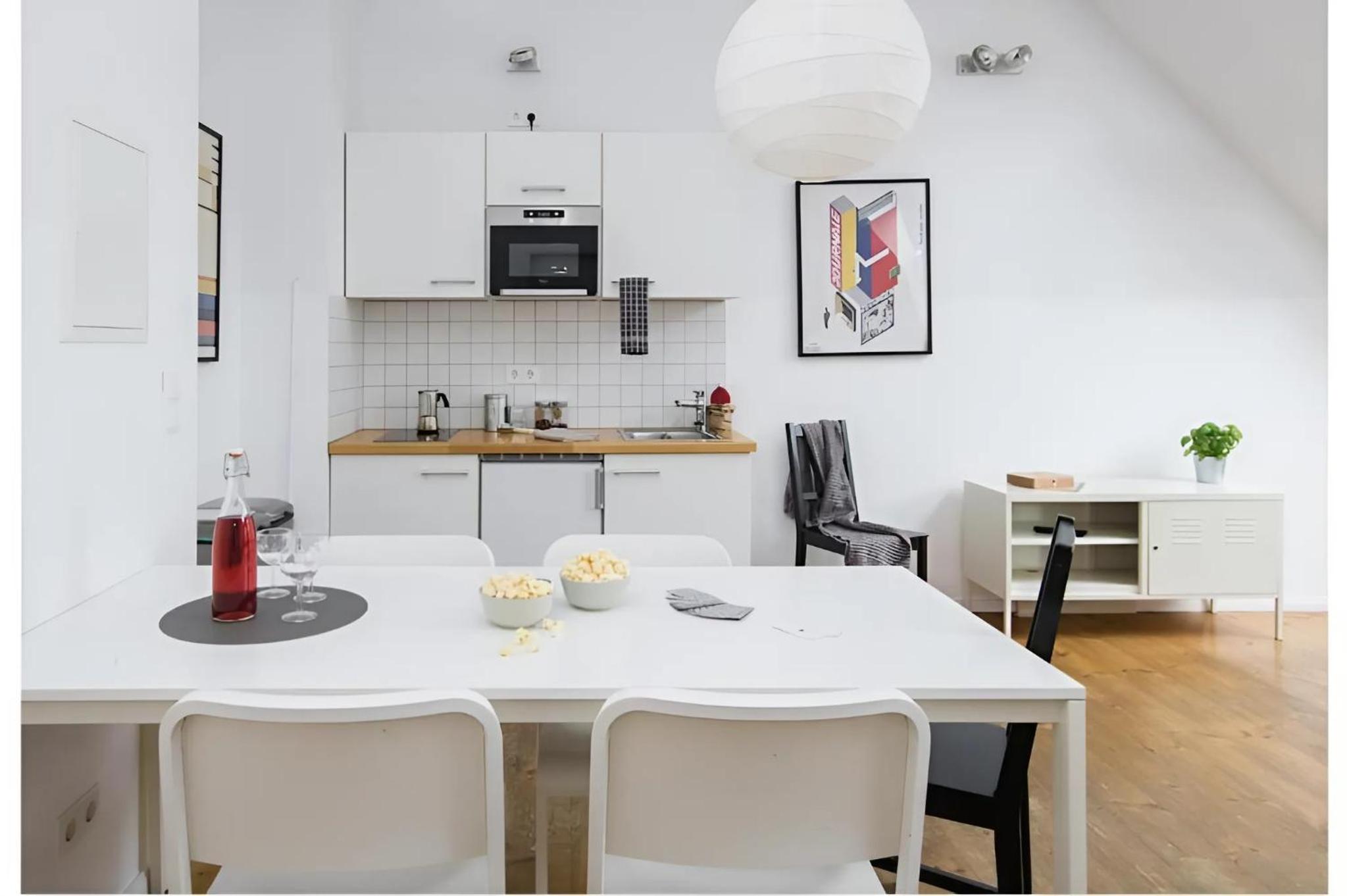 Apartment 22 photo 2