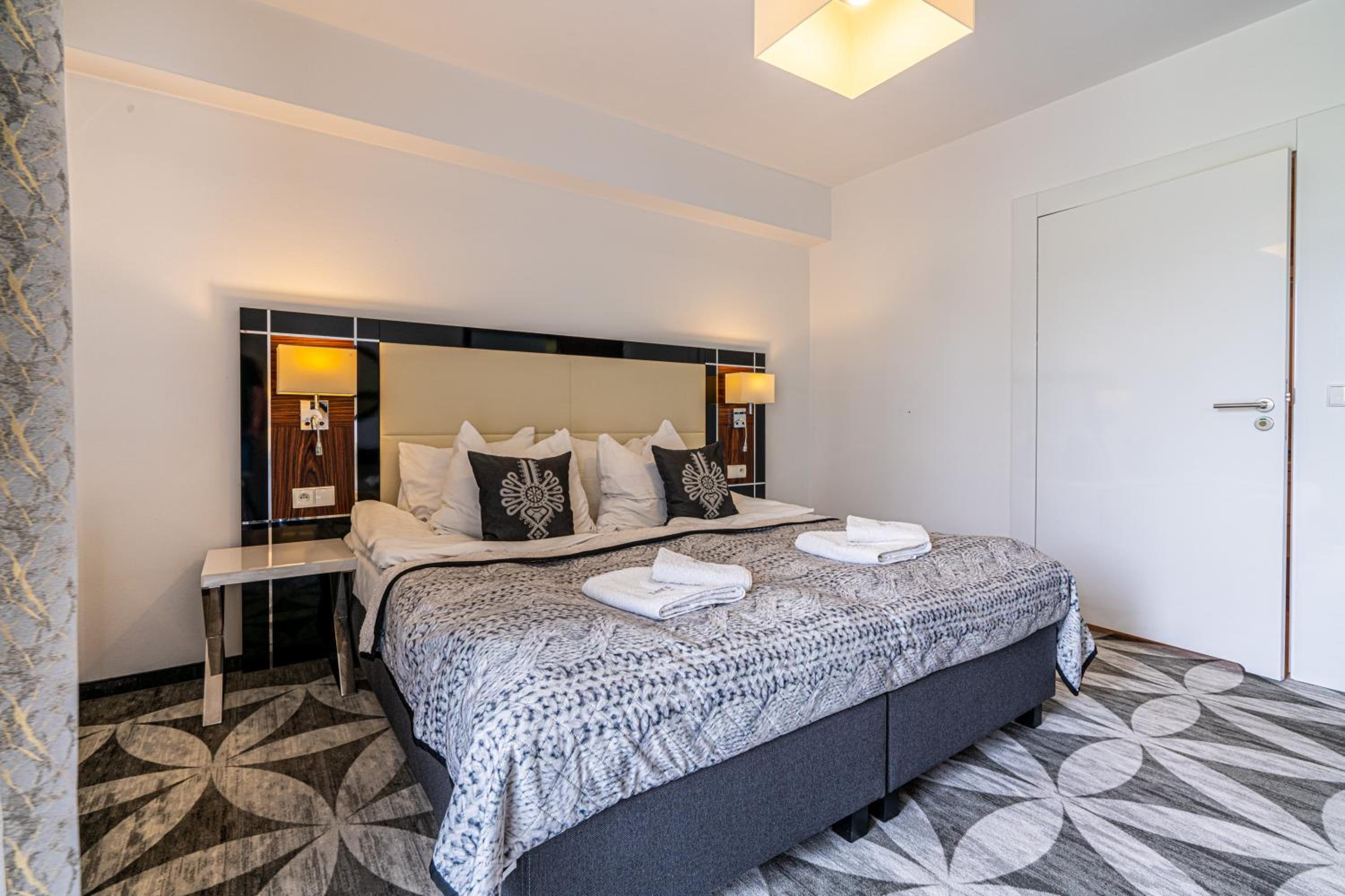 Double Room with Mountain View