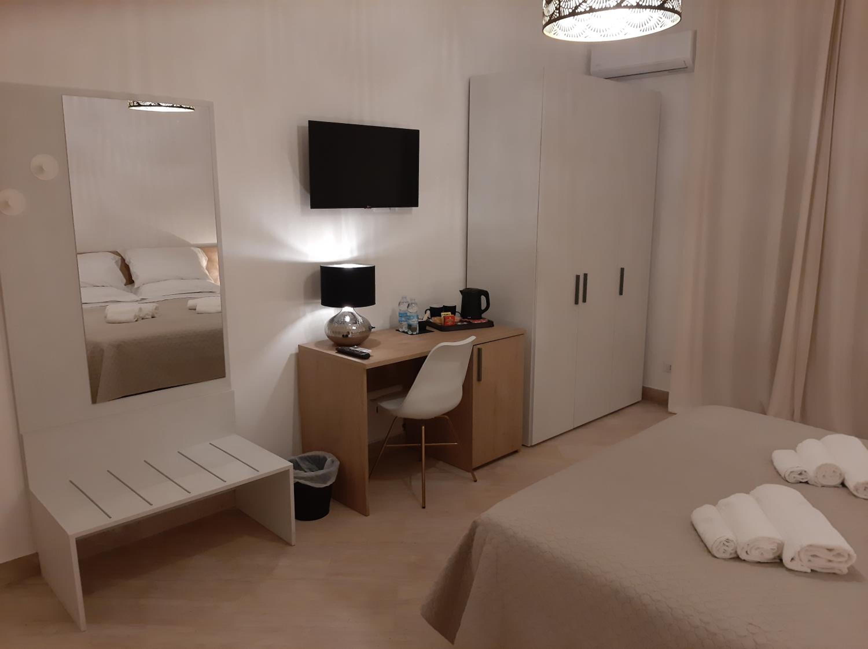 Superior King Room