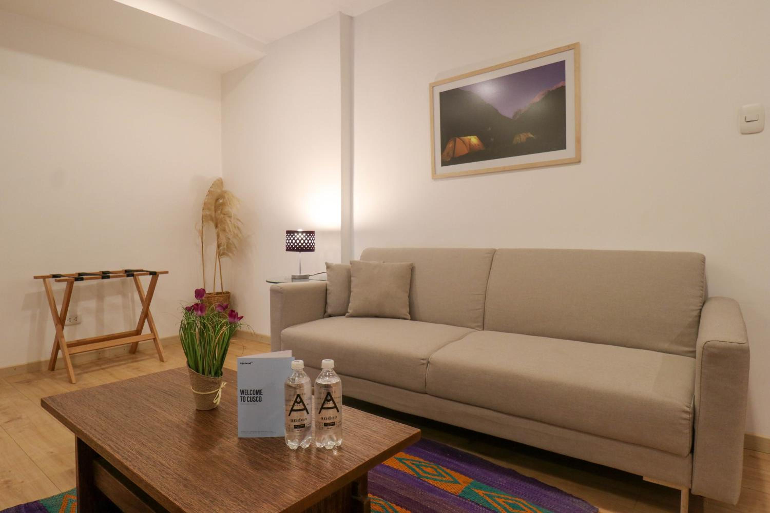 One-Bedroom Apartment with Balcony