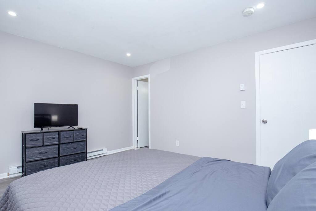 Two-Bedroom Apartment photo 2