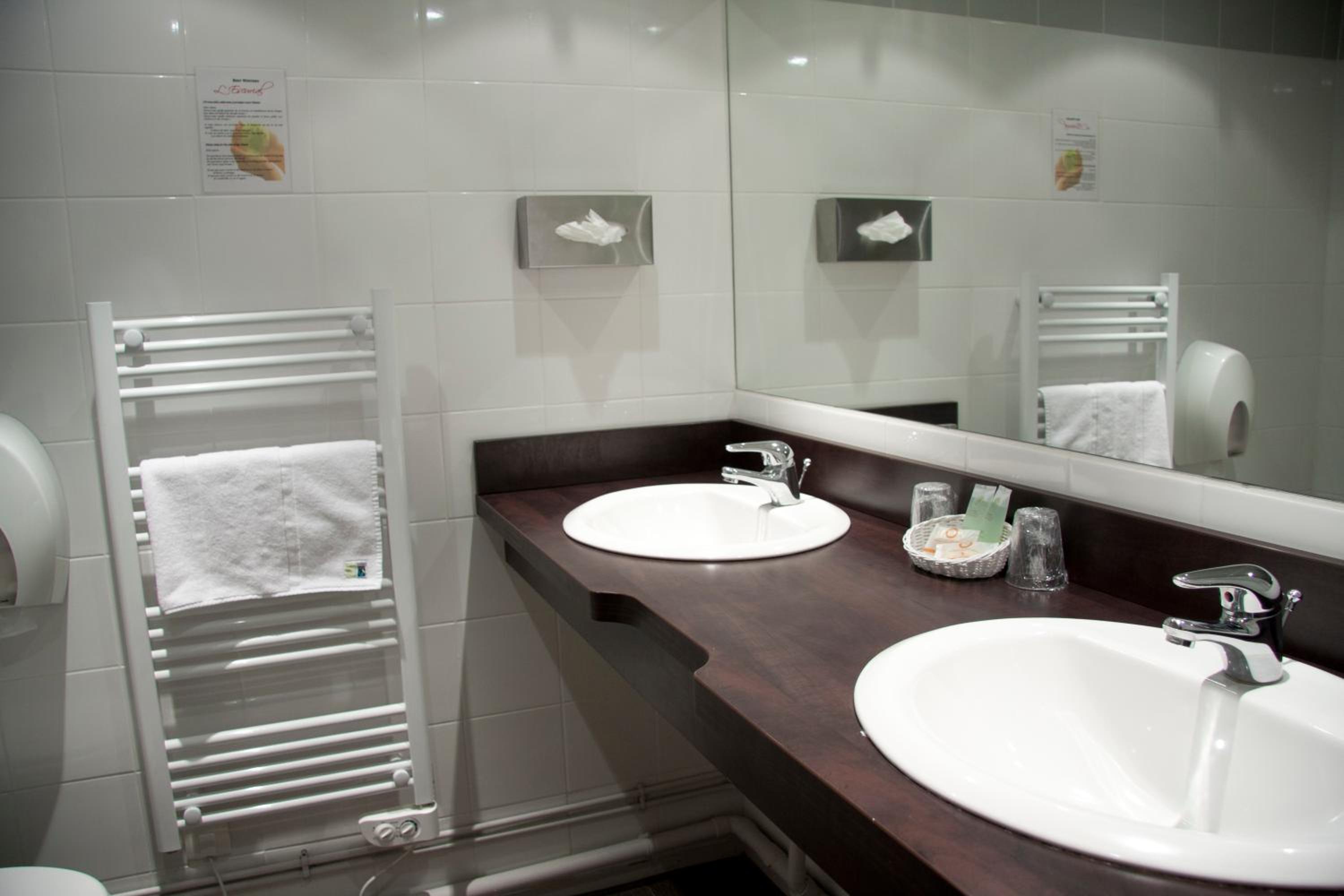 Double Room (1 Double Bed) - Photo 2