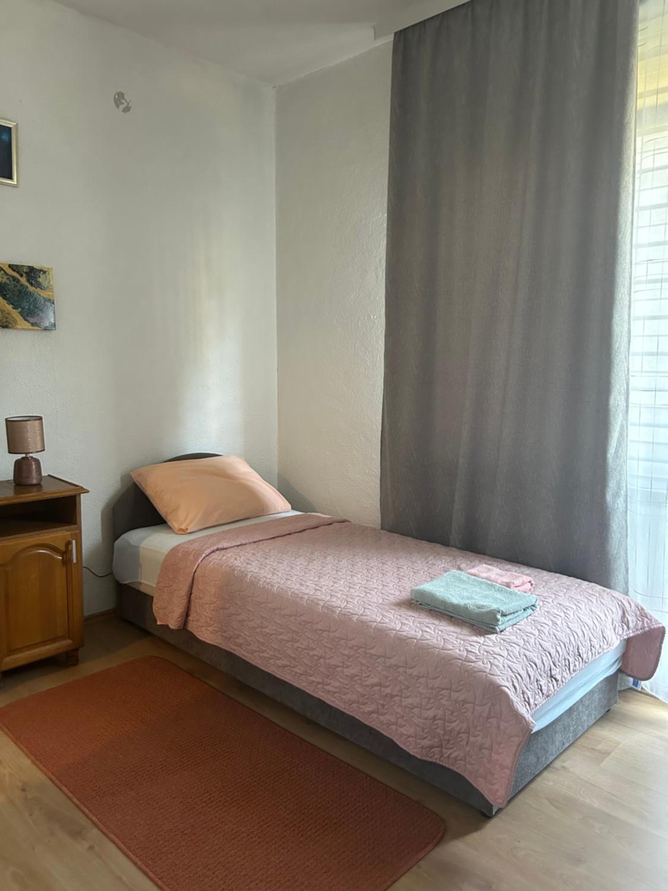 Apartment with Balcony - Photo 11